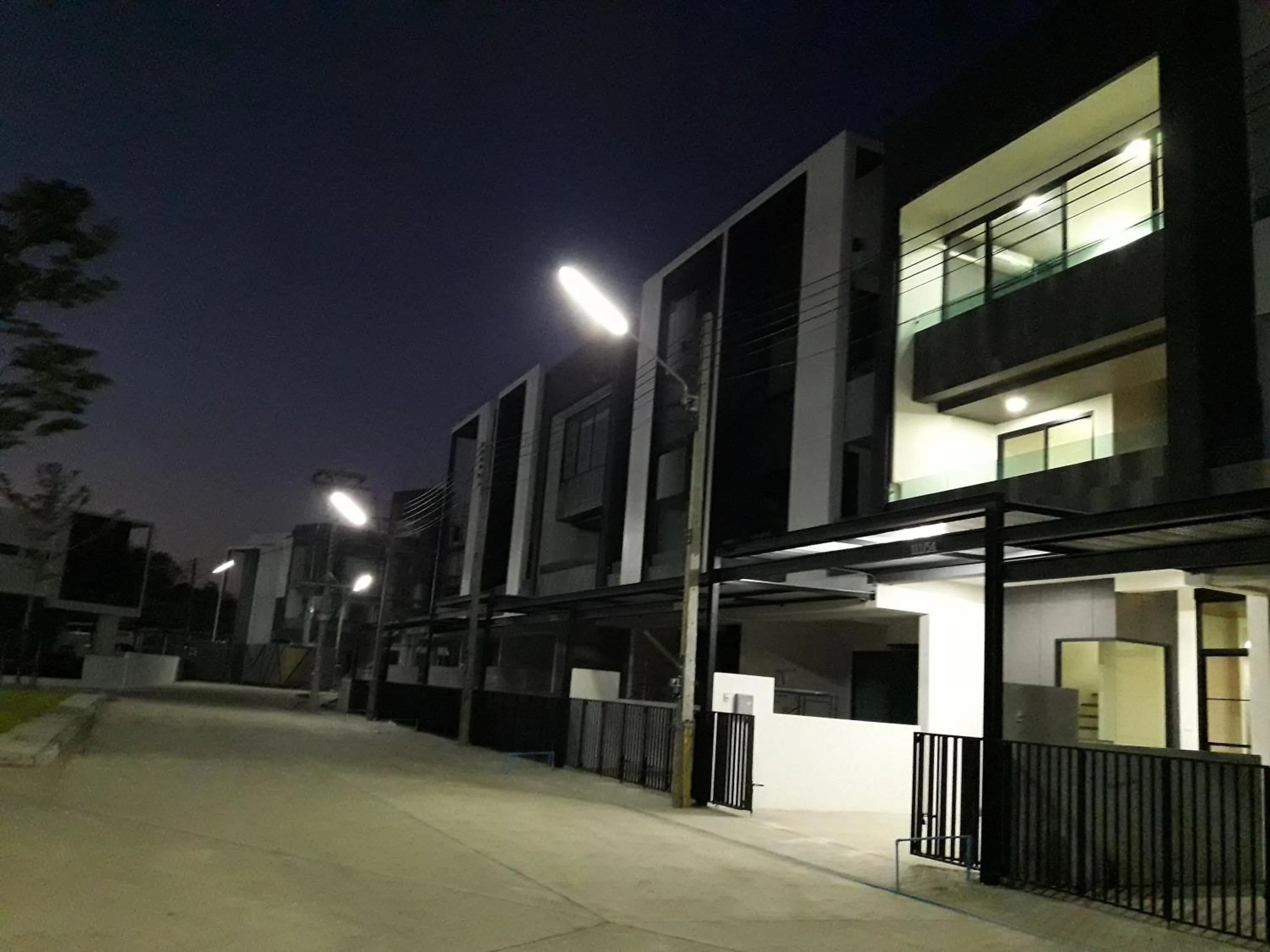 Facade/entrance in New Loft Modern Home