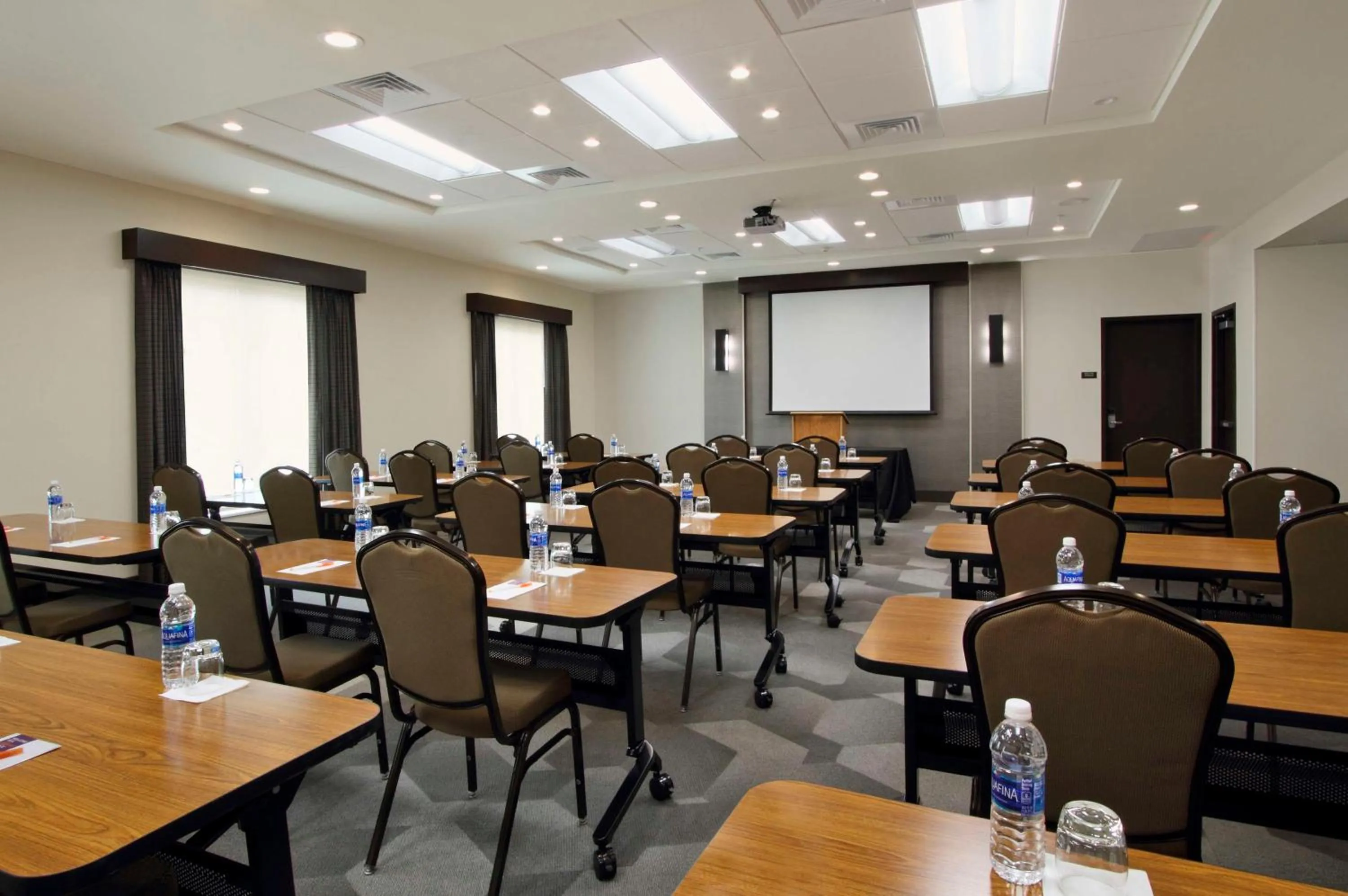 Meeting/conference room in Hyatt Place Houston NW Vintage Park