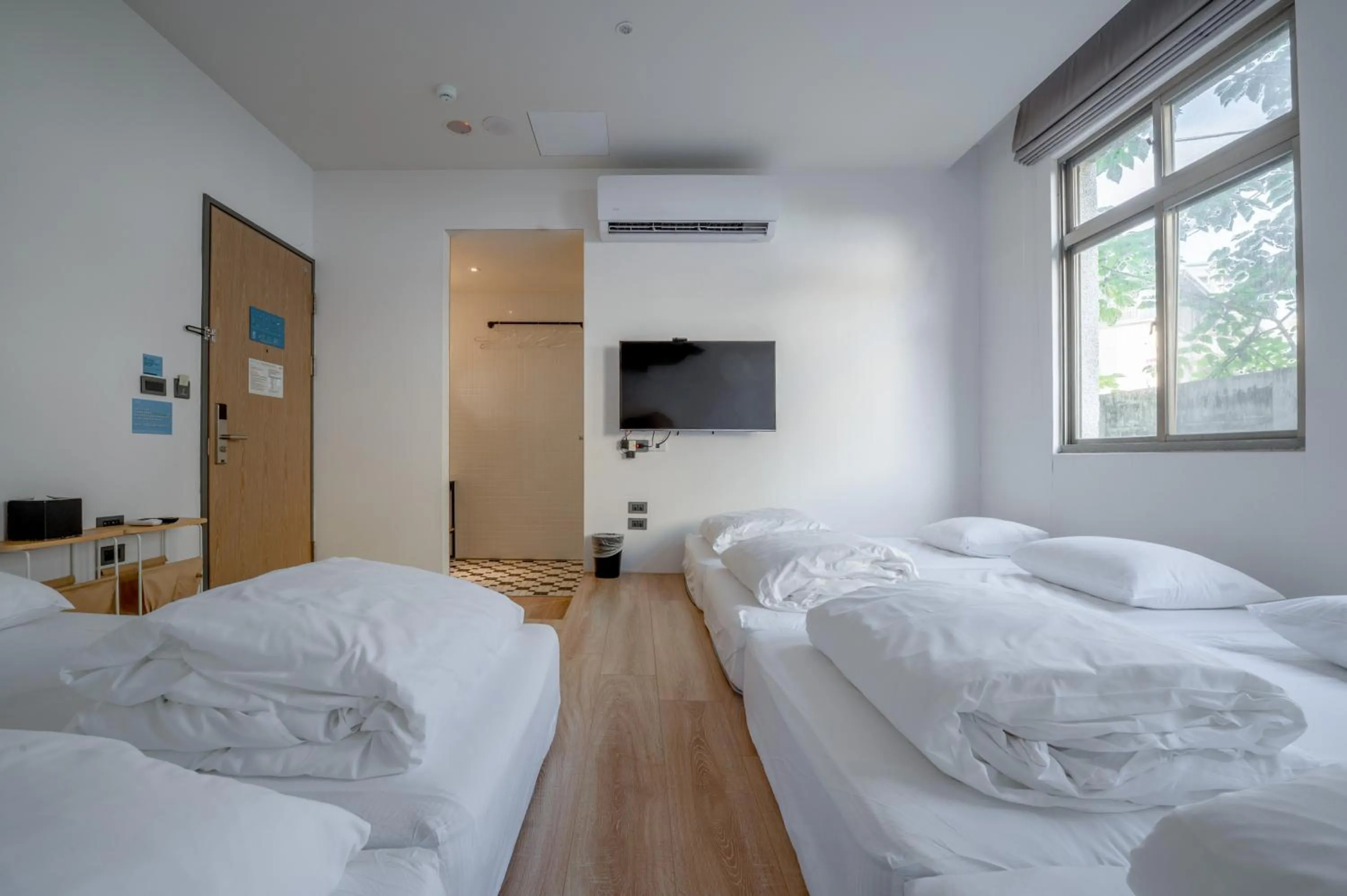 Family, Bed in Light Hostel Hualien