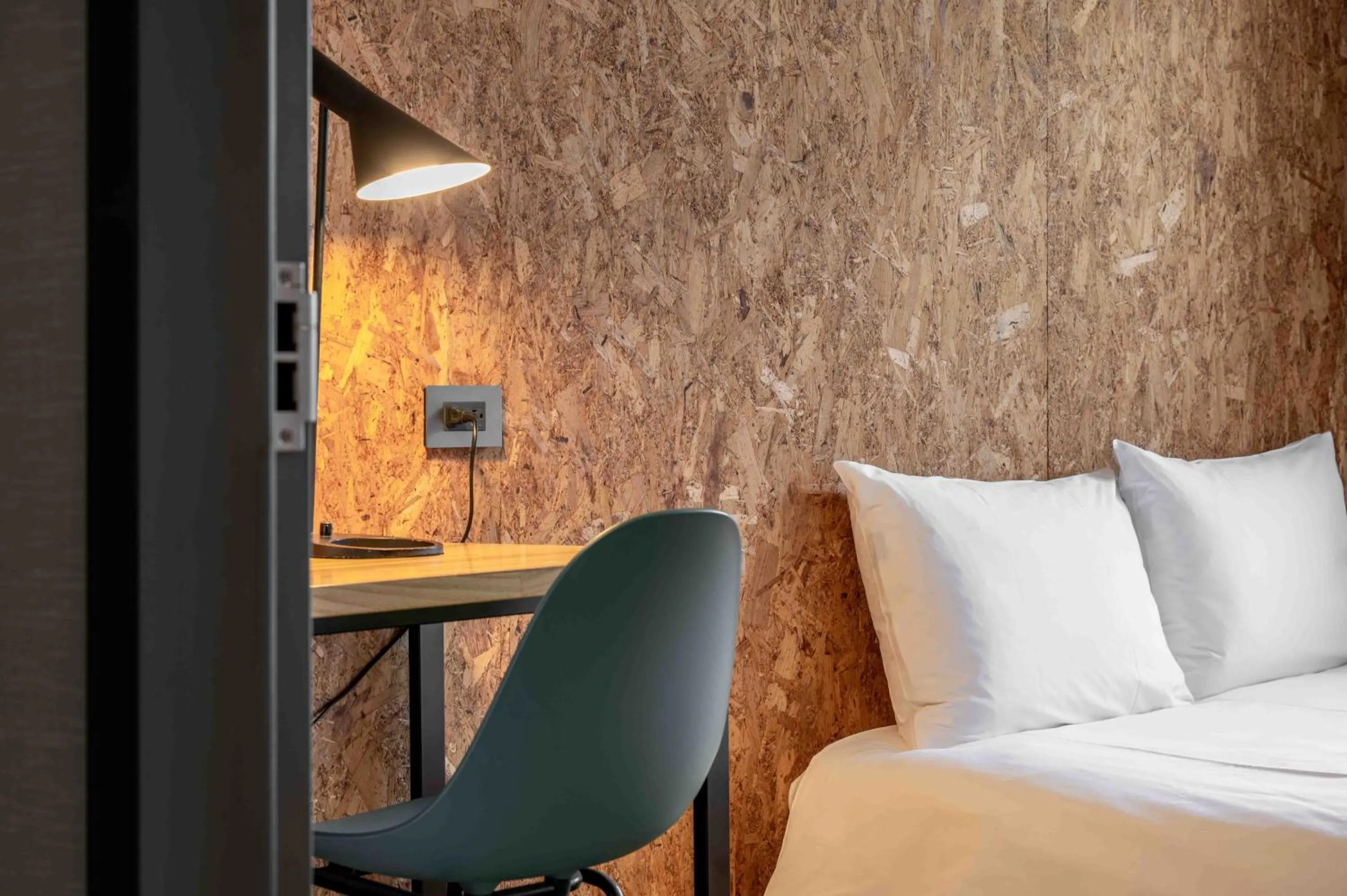 bunk bed, Bed in Light Hostel Hualien