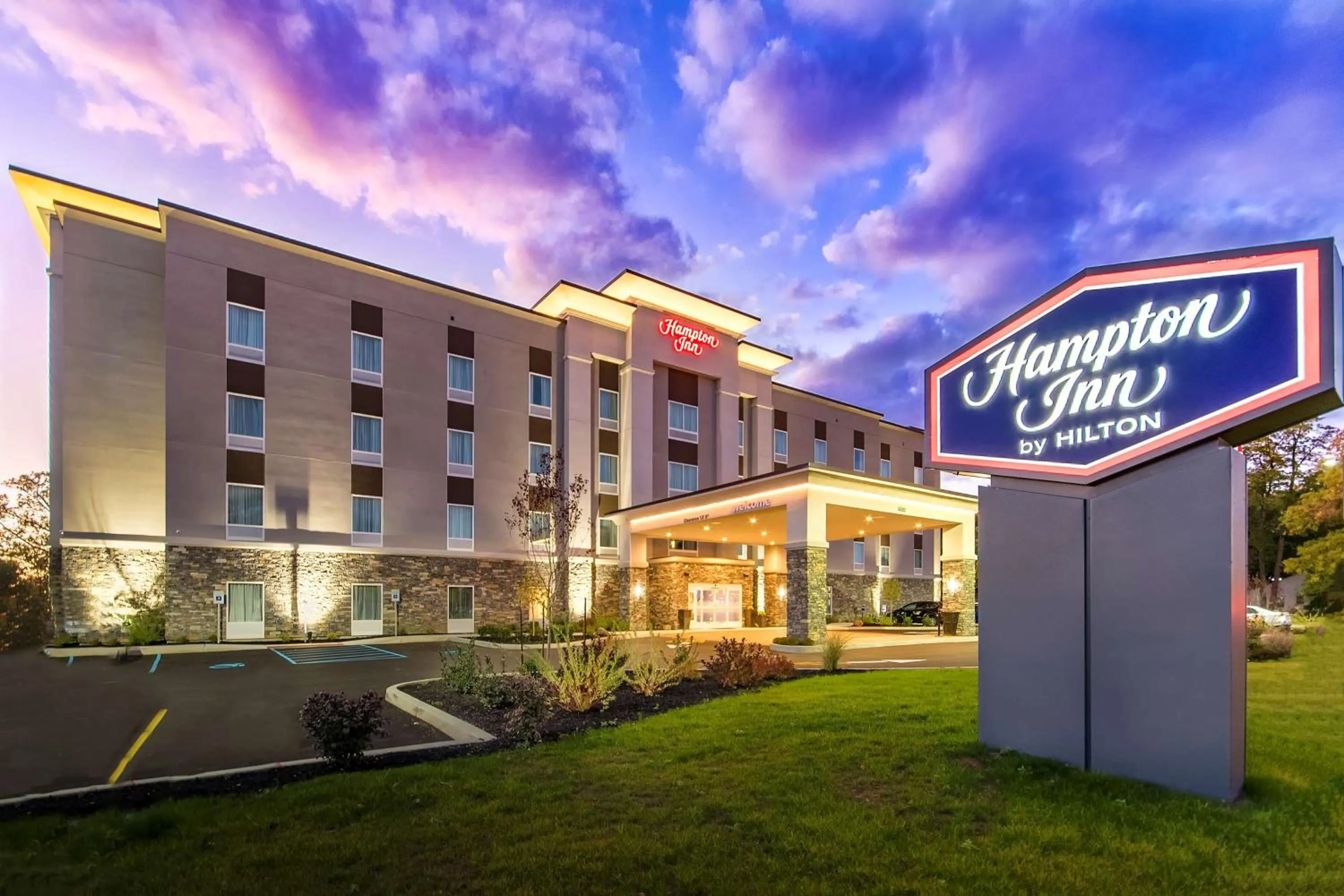 Property building in Hampton Inn Lockport - Buffalo, NY
