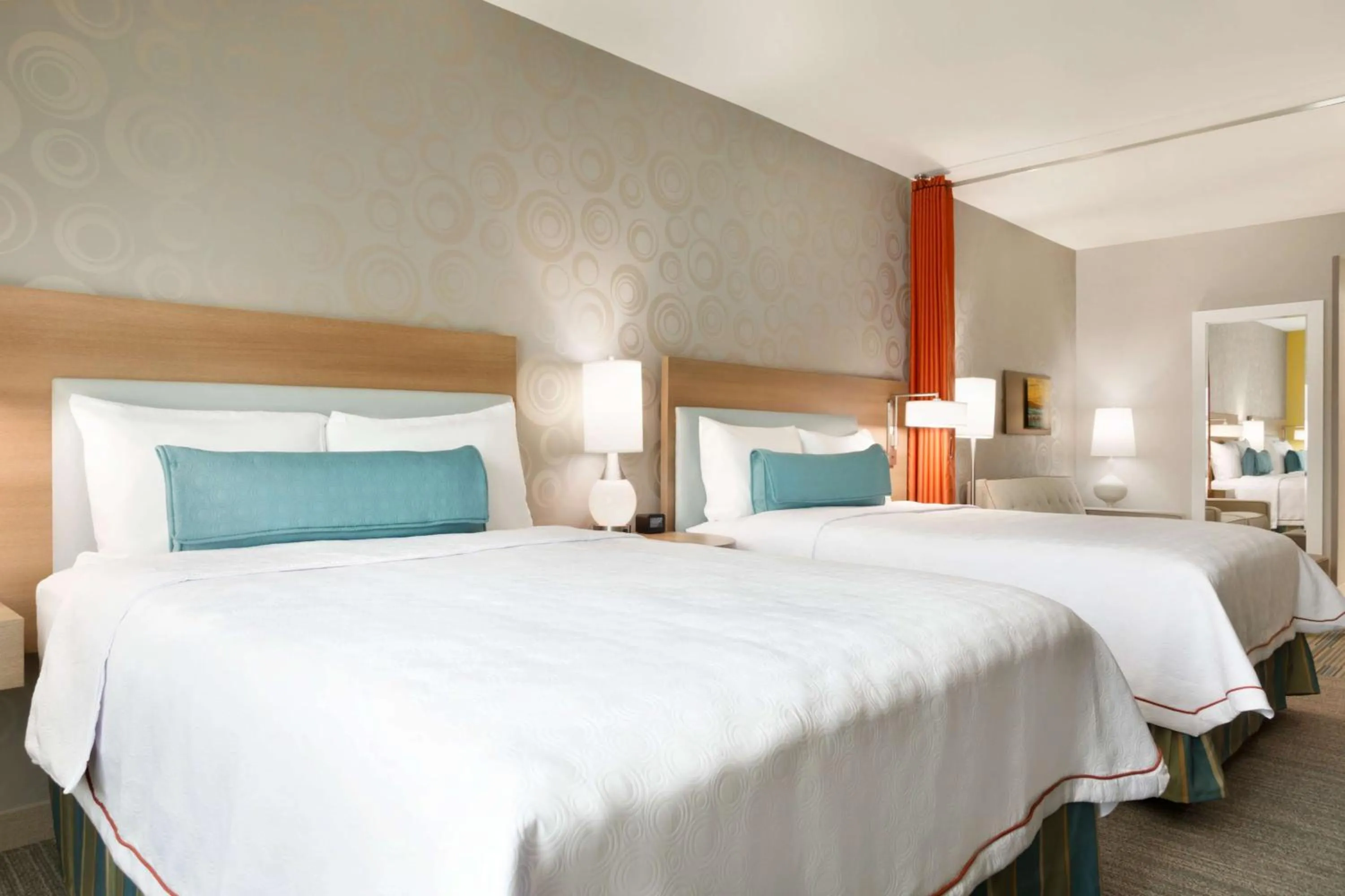 Living room, Bed in Home2 Suites by Hilton Houston Webster