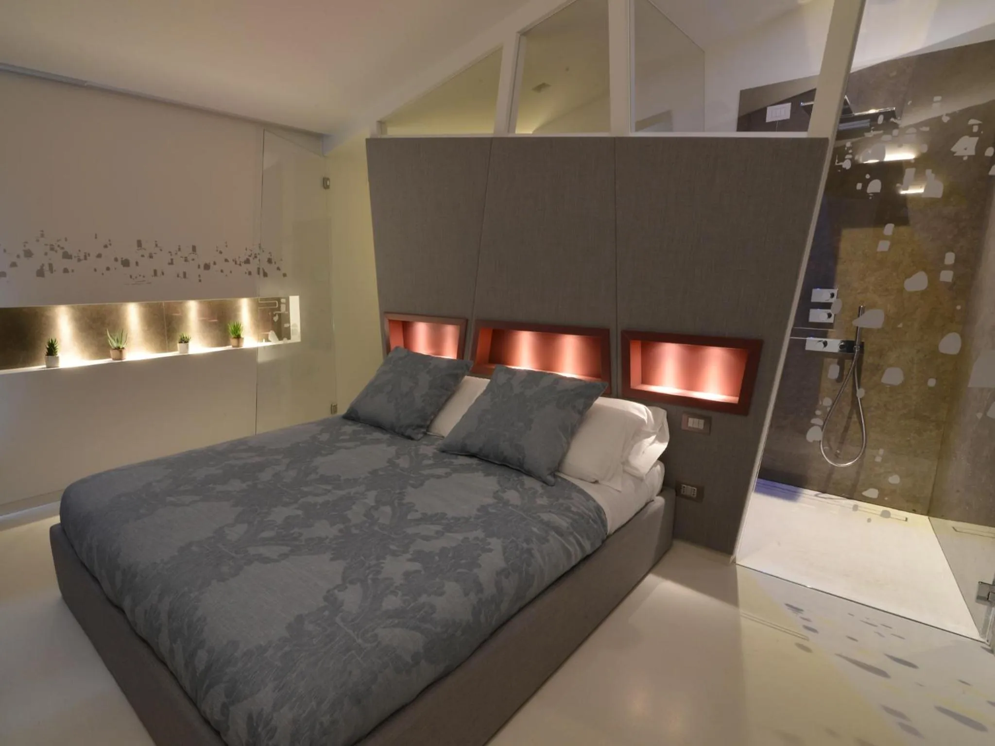 Bed in La Residenza del Monaco bianco