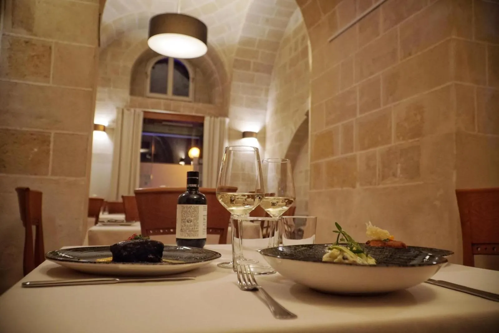 Restaurant/places to eat in La Residenza del Monaco bianco