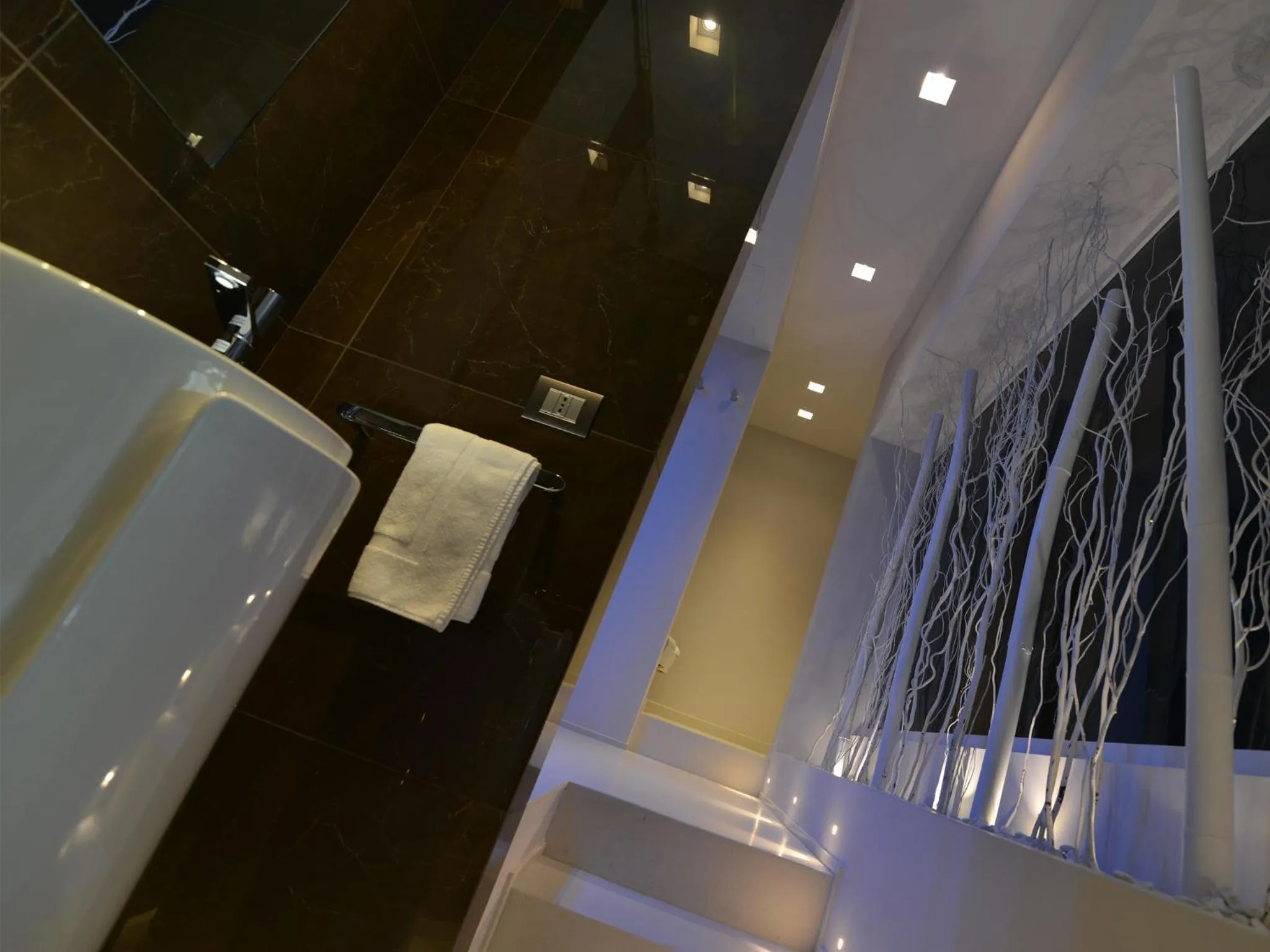 Decorative detail in La Residenza del Monaco bianco