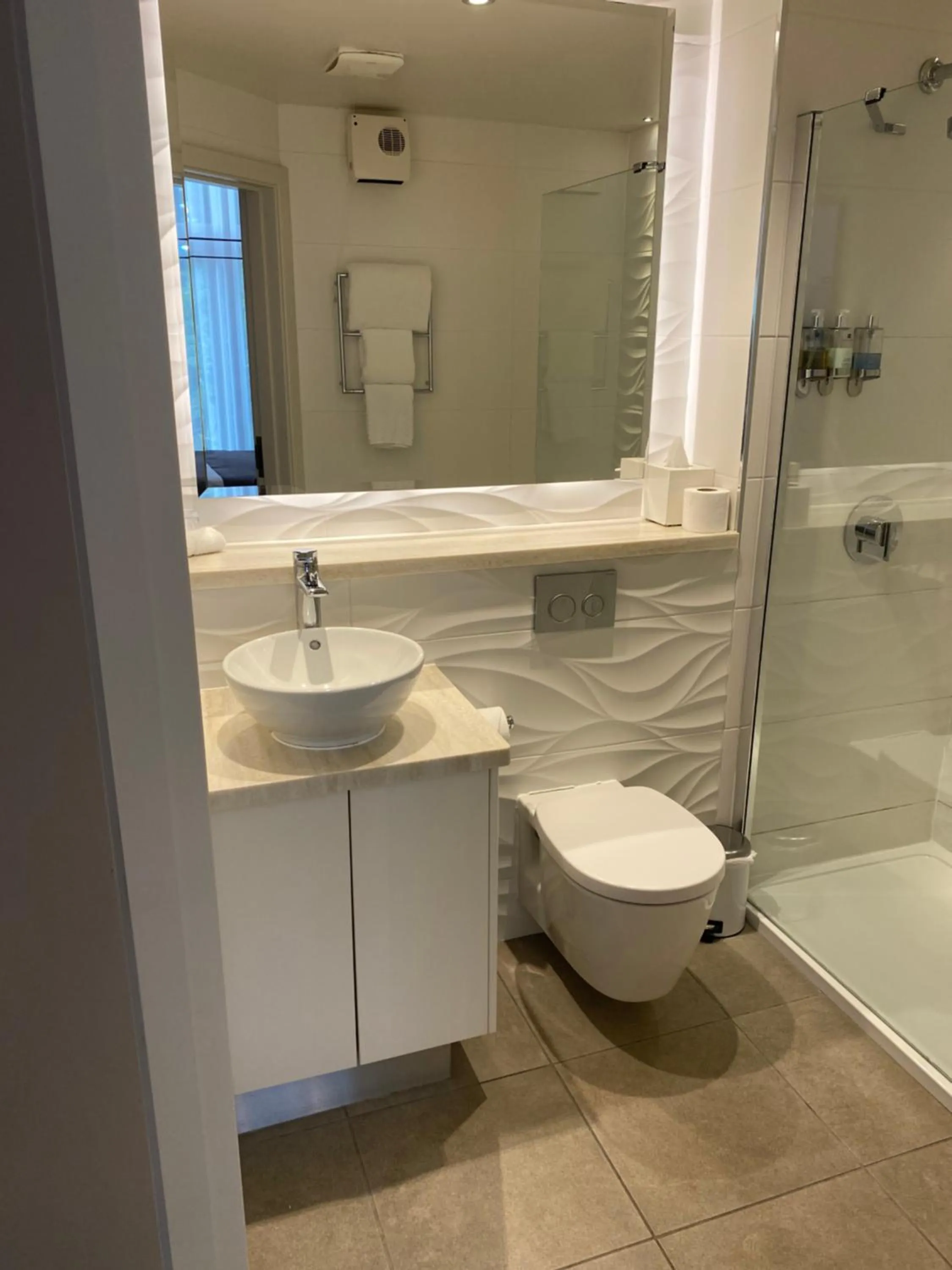 315 Bar & Restaurant