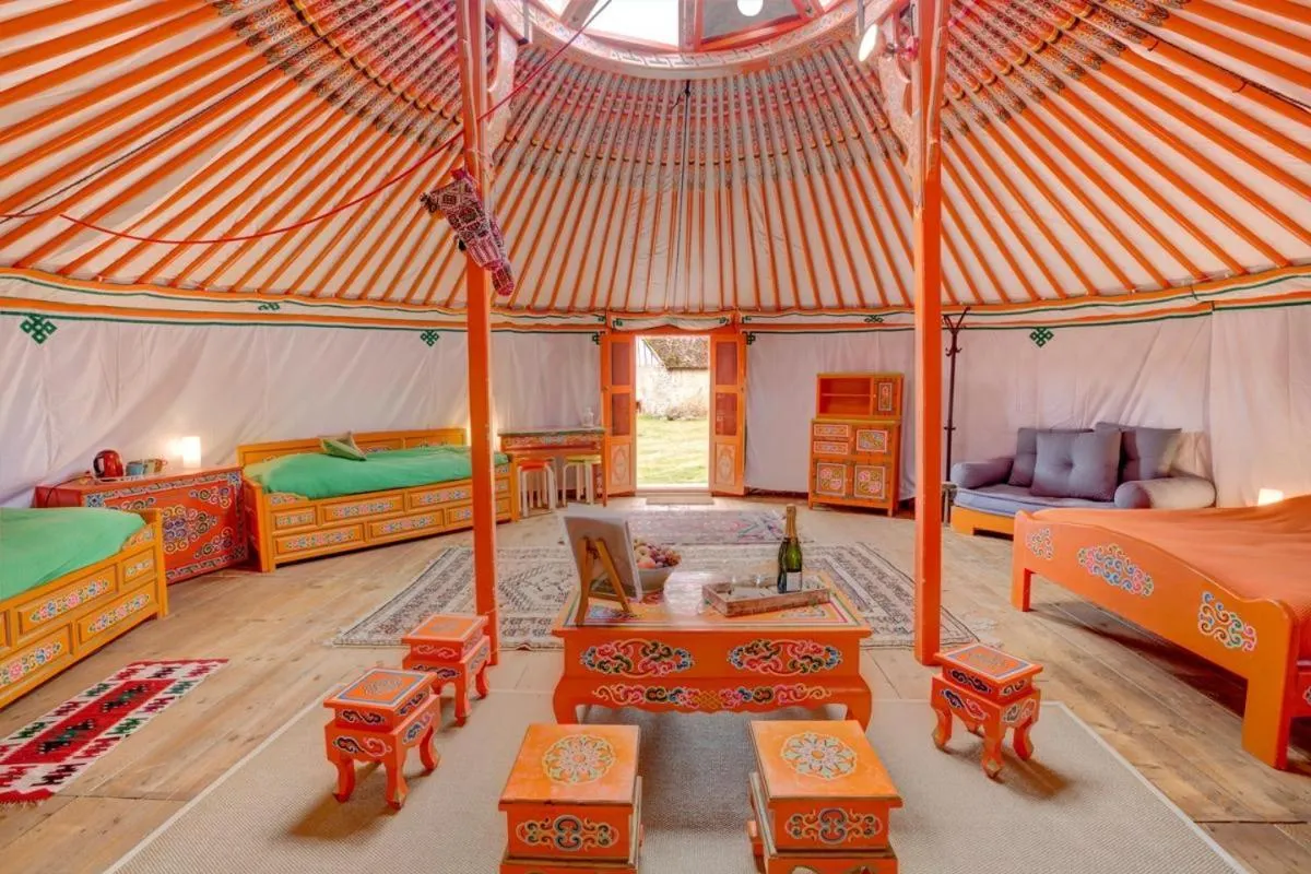 Living room, Bed in Le Village des Templiers