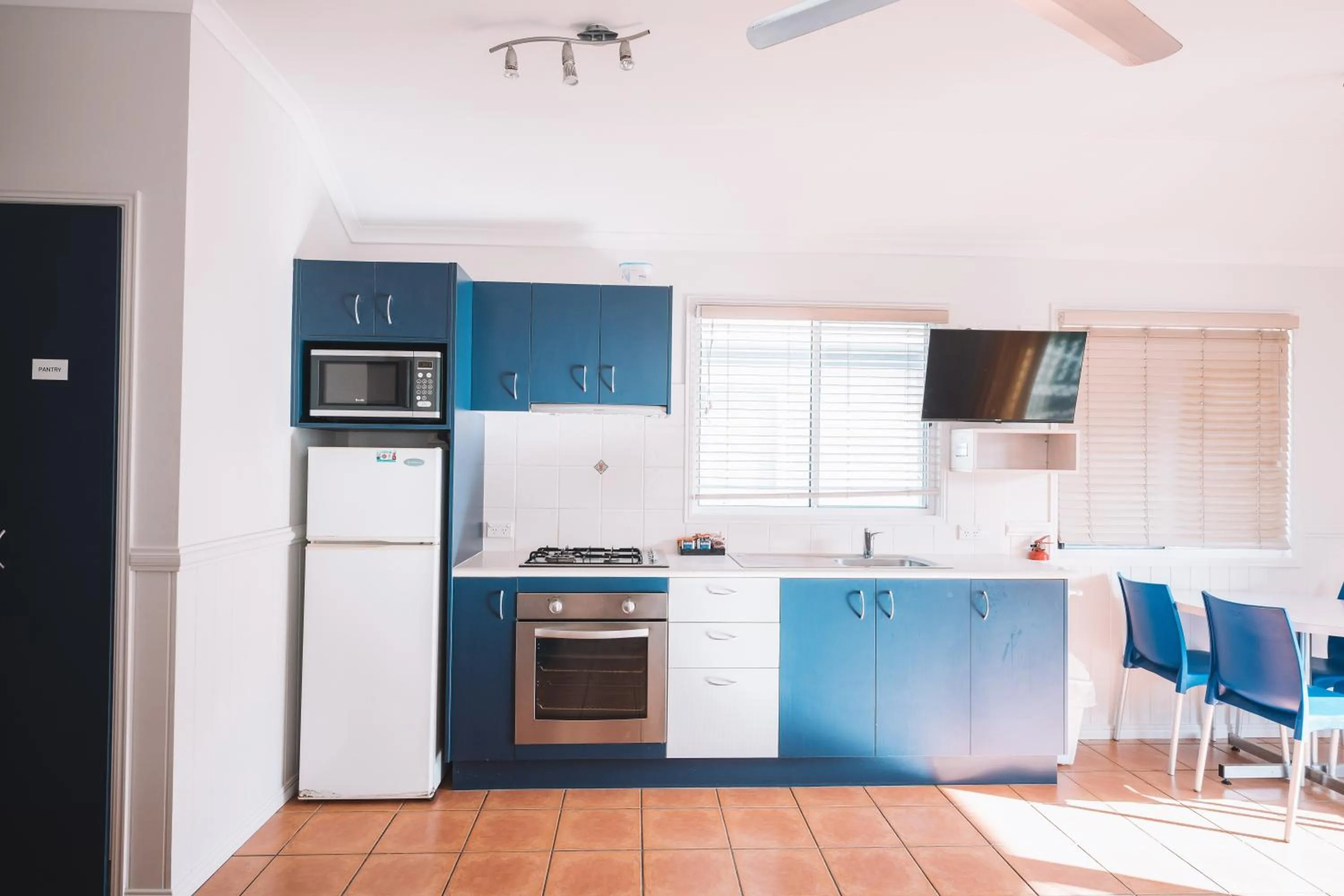 Kitchen or kitchenette in BIG4 Rainbow Beach Holiday Park