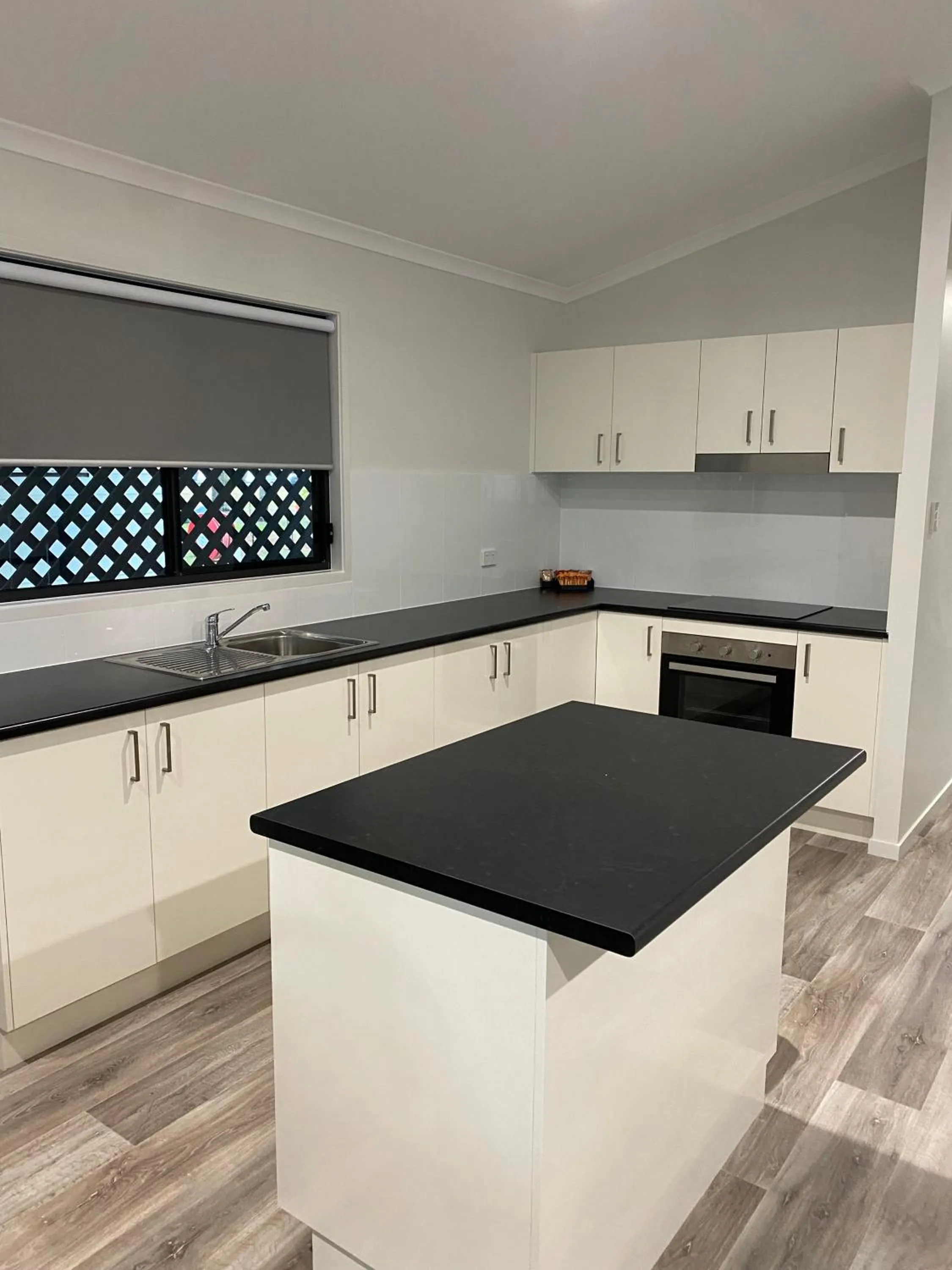 Kitchen or kitchenette in BIG4 Rainbow Beach Holiday Park