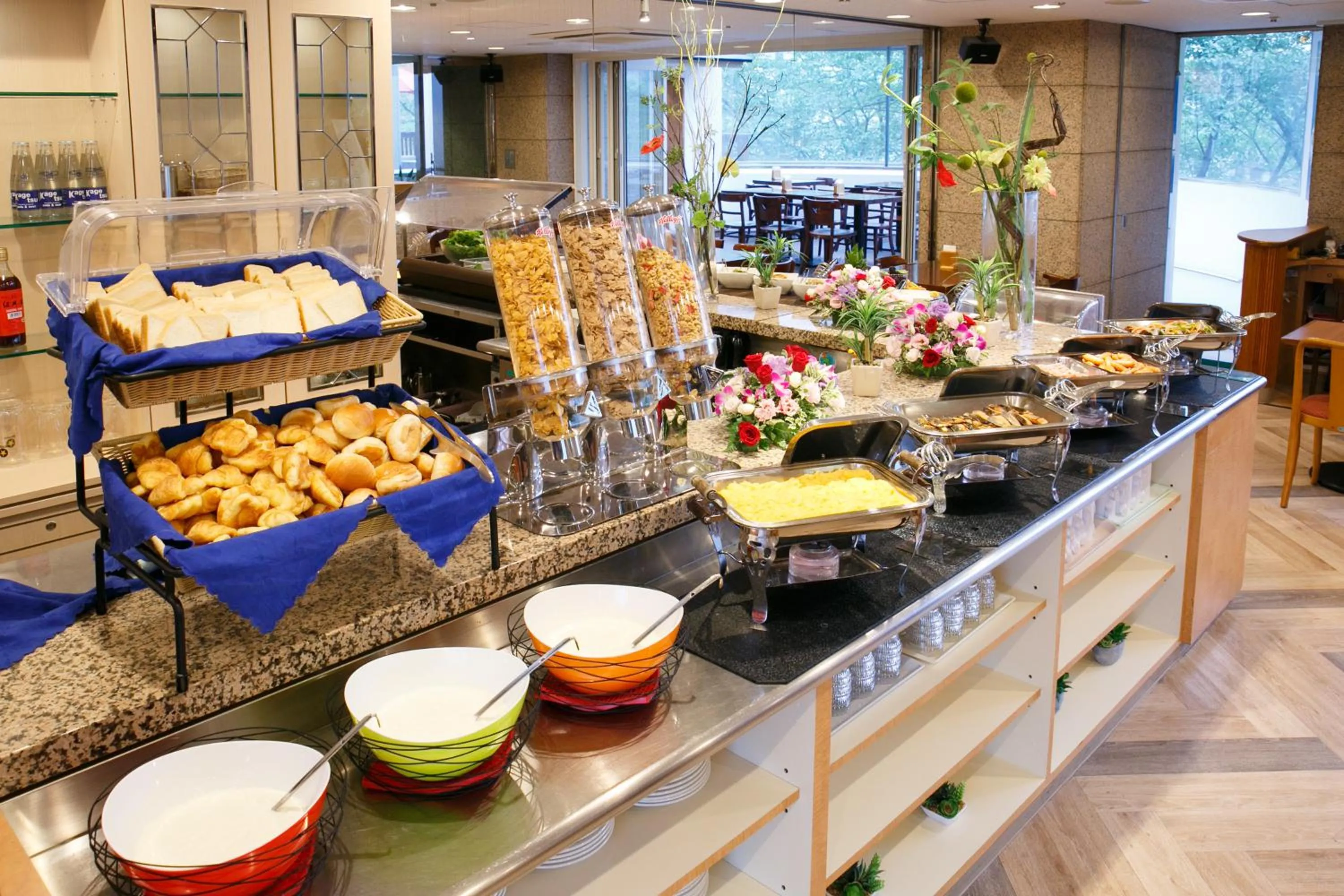 Restaurant/places to eat in Day Nice Hotel Tokyo