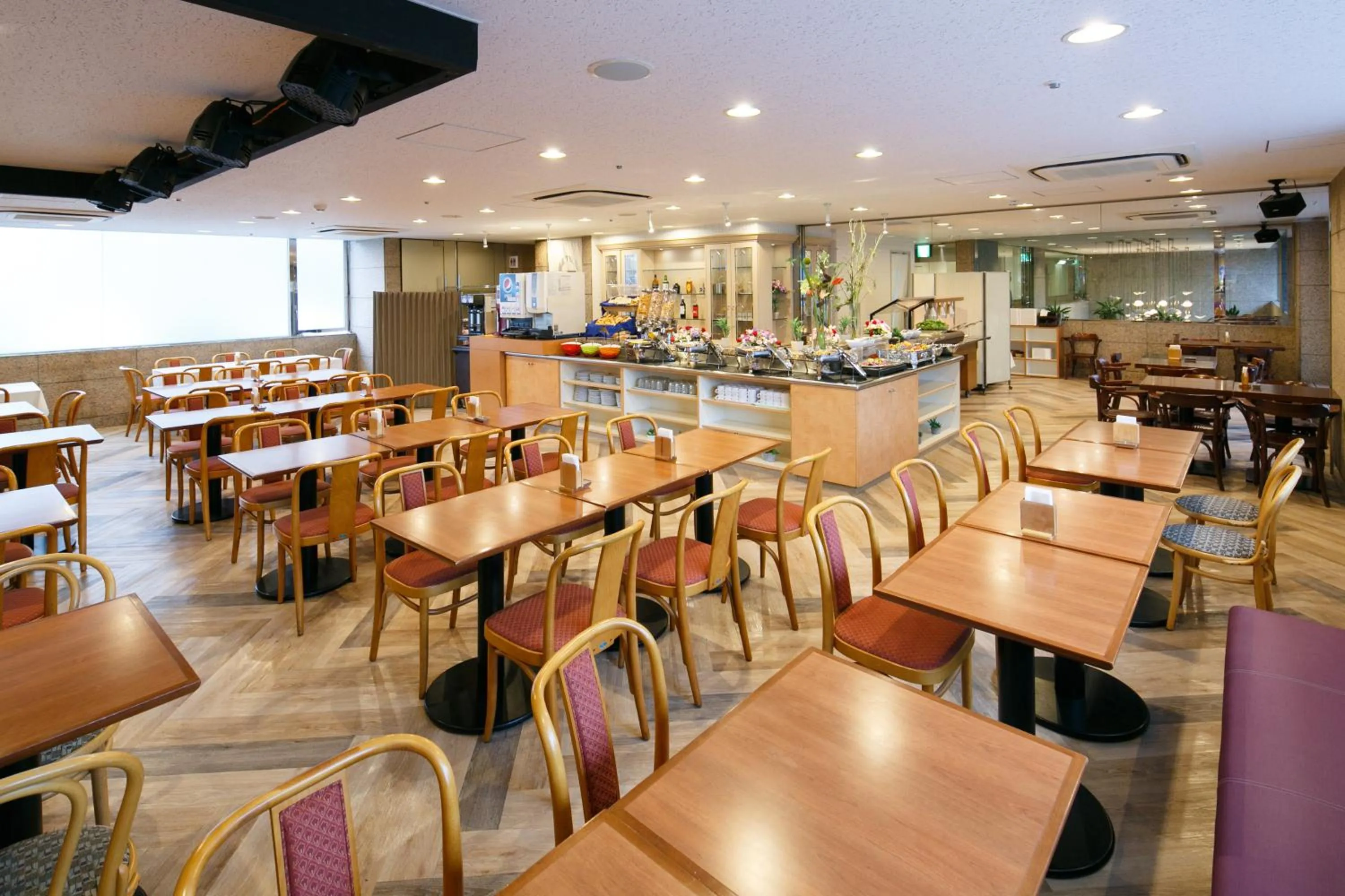 Restaurant/places to eat in Day Nice Hotel Tokyo