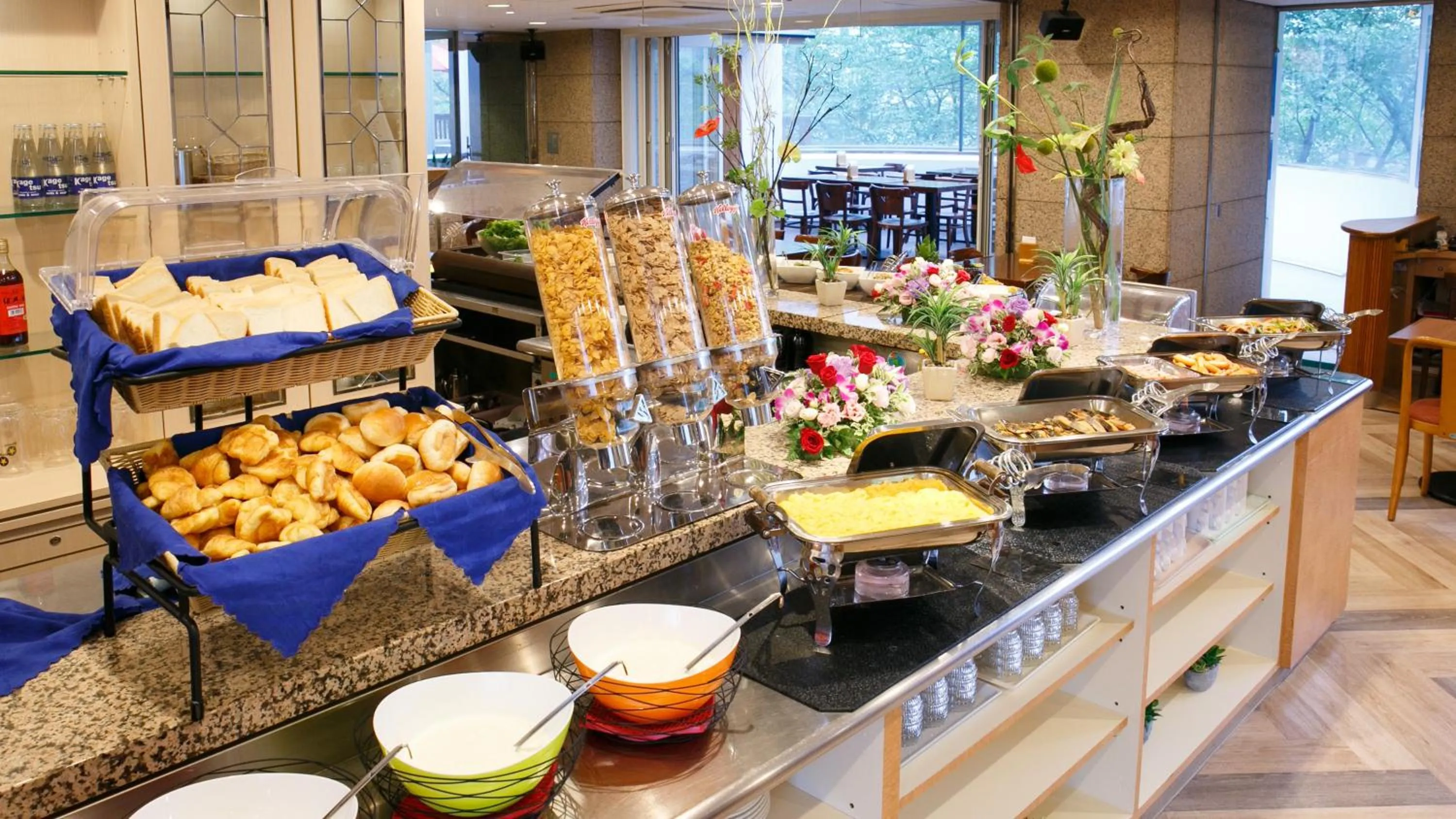 Restaurant/places to eat in Day Nice Hotel Tokyo