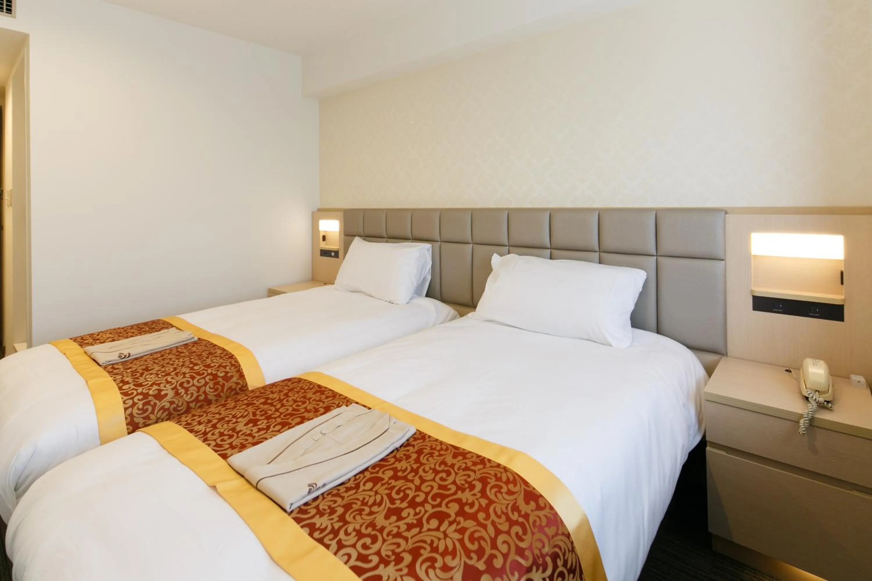 Photo of the whole room, Bed in Day Nice Hotel Tokyo