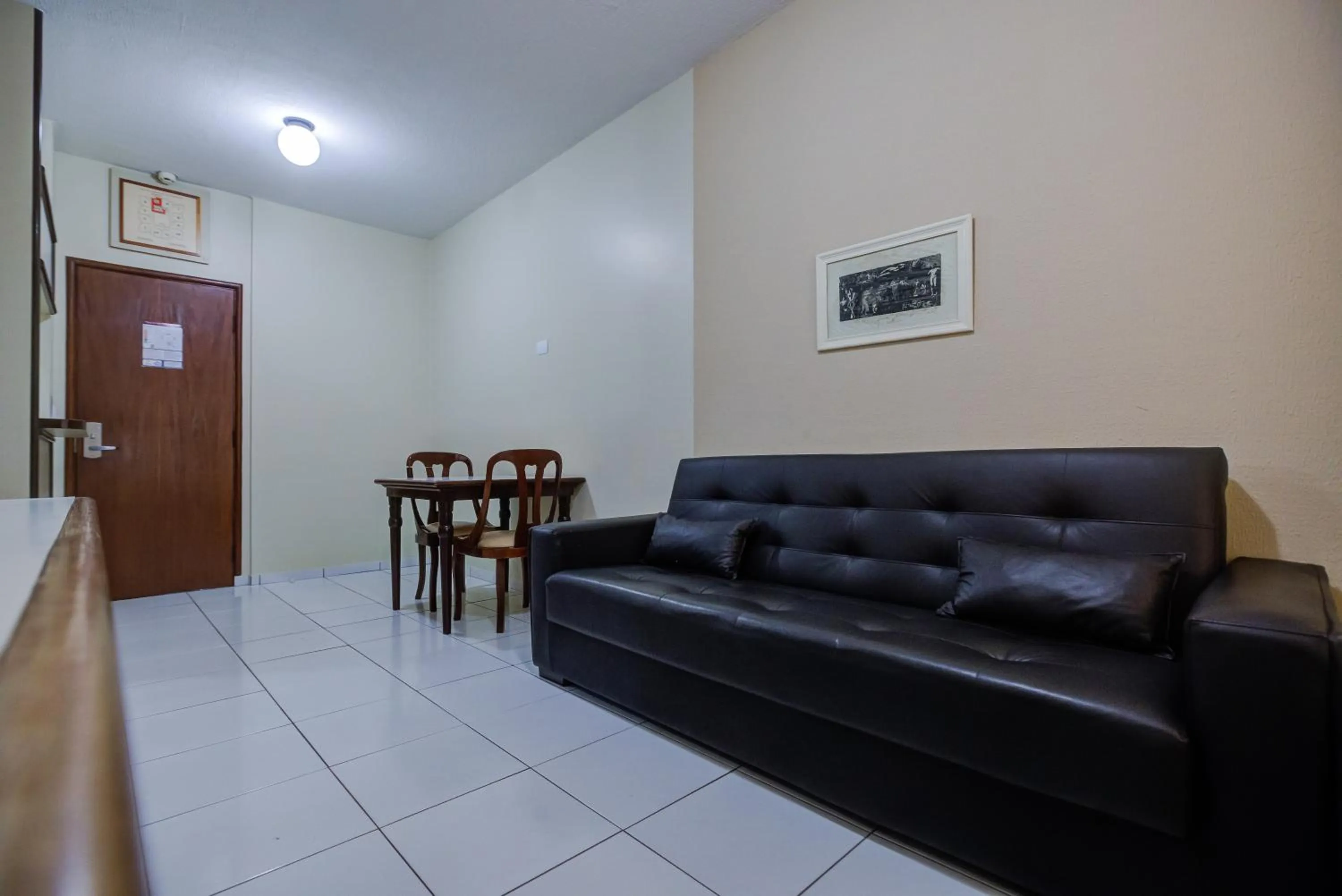 Living room in Slaviero Londrina Flat