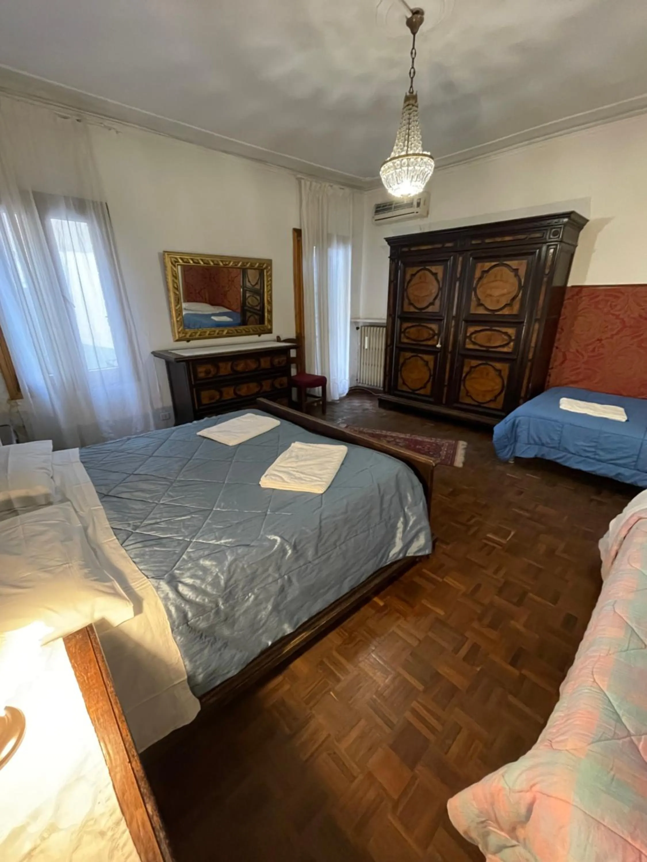 Photo of the whole room, Bed in Princess Guest House Canal View