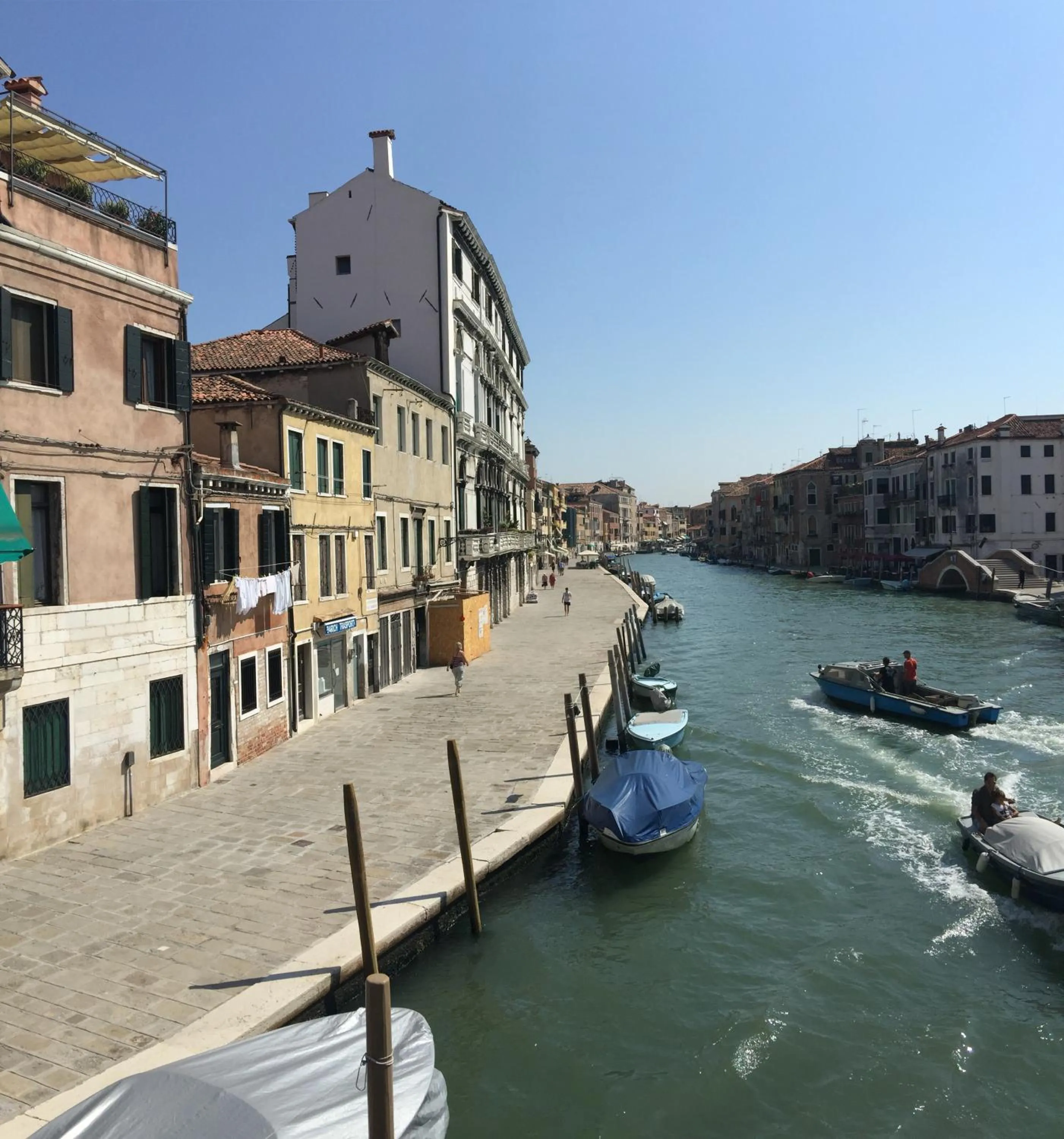 Facade/entrance in Princess Guest House Canal View