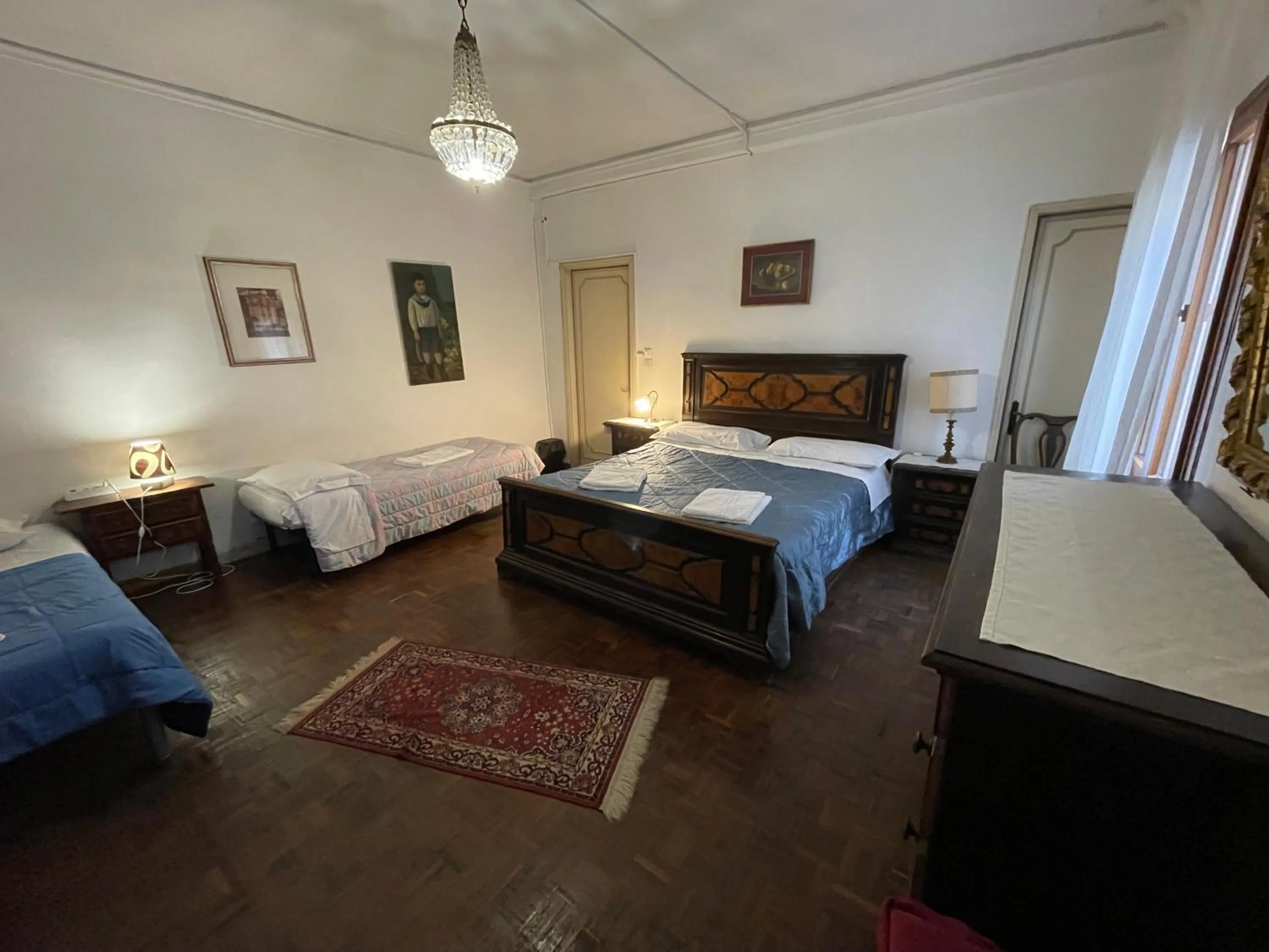 Photo of the whole room, Bed in Princess Guest House Canal View