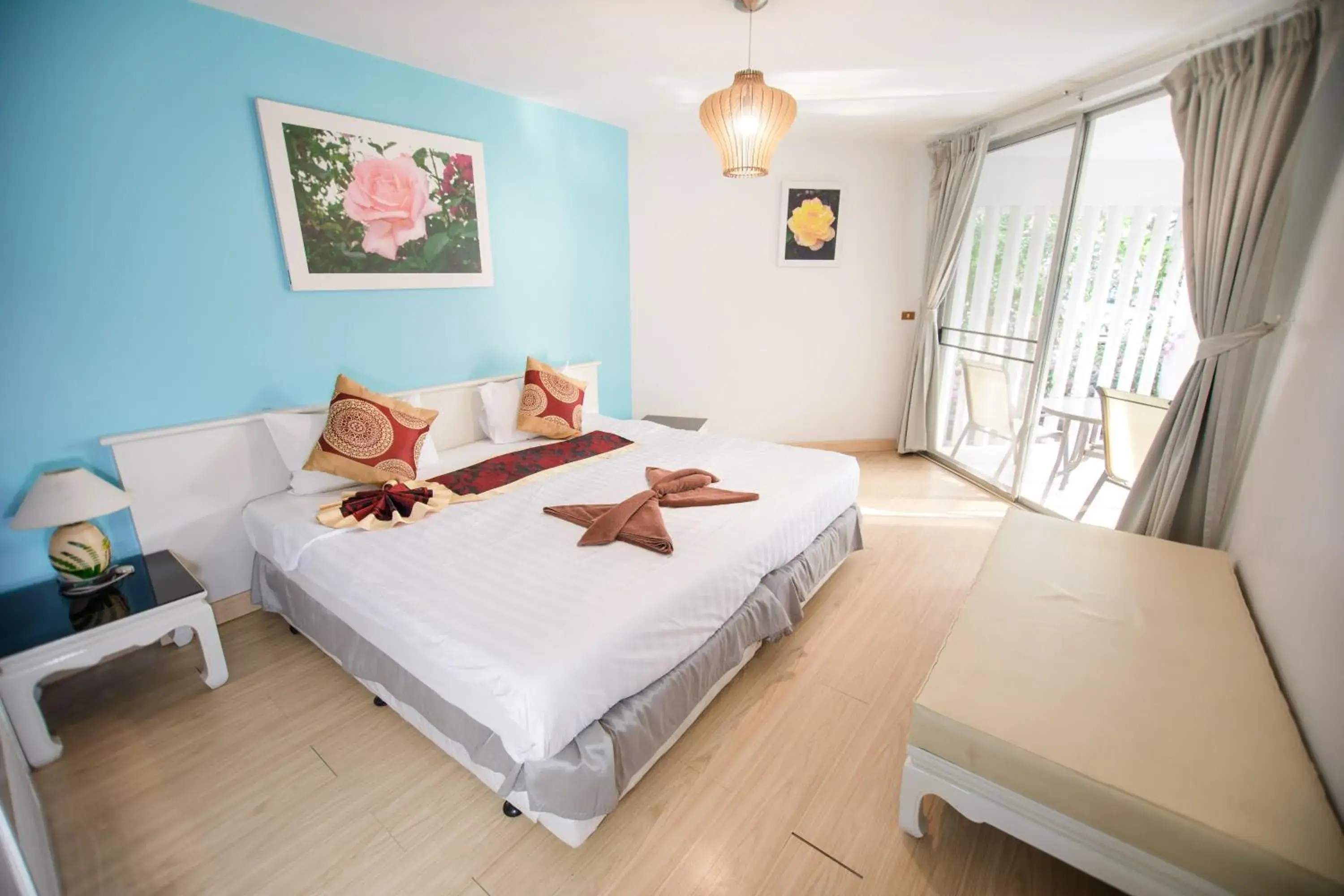 Family Two-Bedroom with Partial Sea View in Villa Navin Family Two-Bedroom with Partial Sea View in Villa Navin