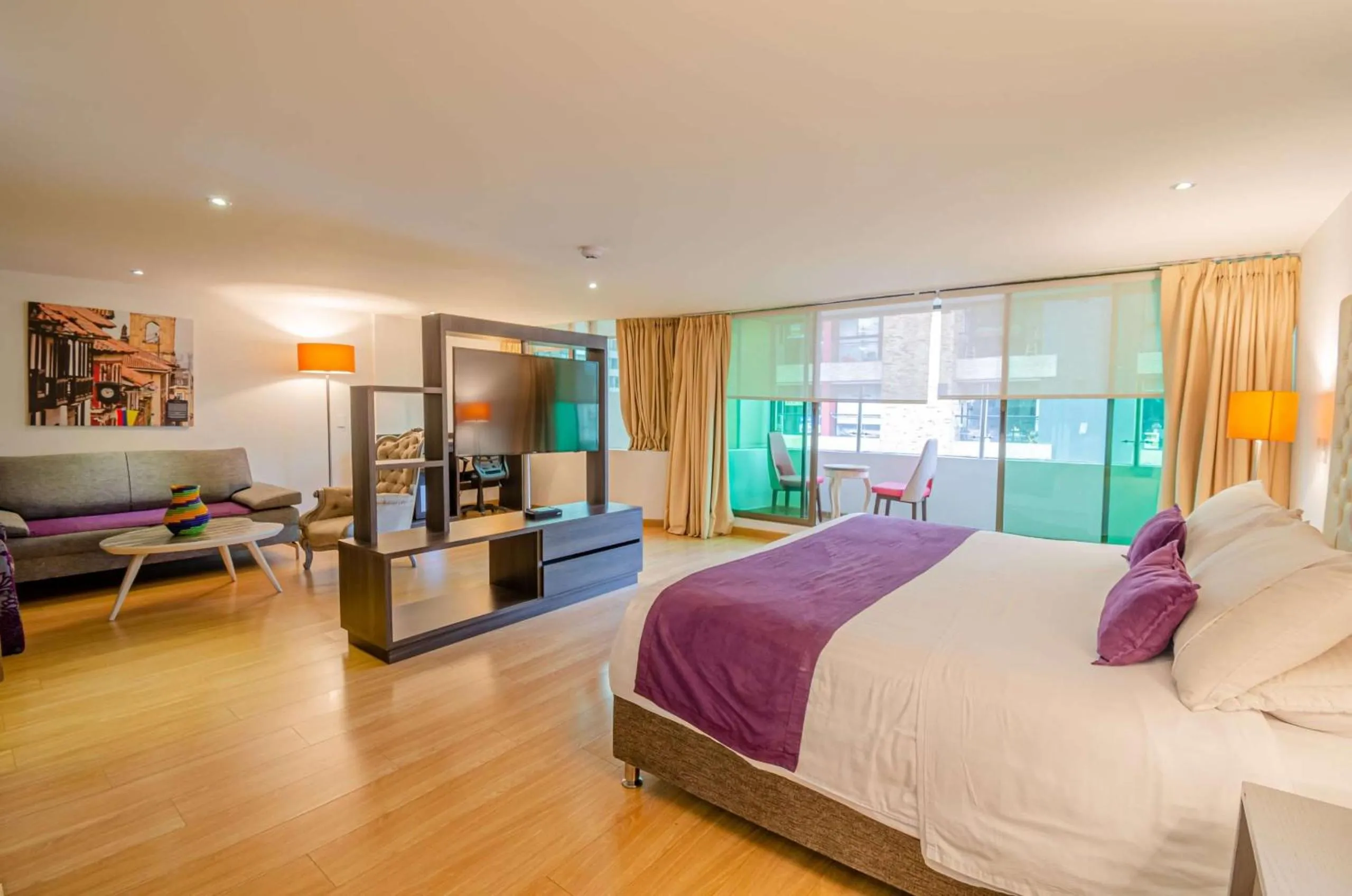 Balcony/Terrace, Bed in Hotel Grand Park