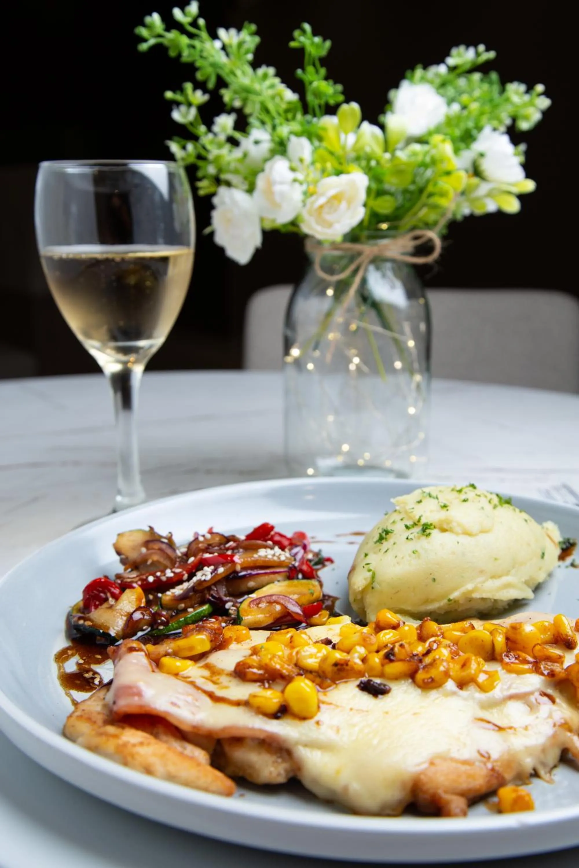 Restaurant/places to eat in Hotel Grand Park