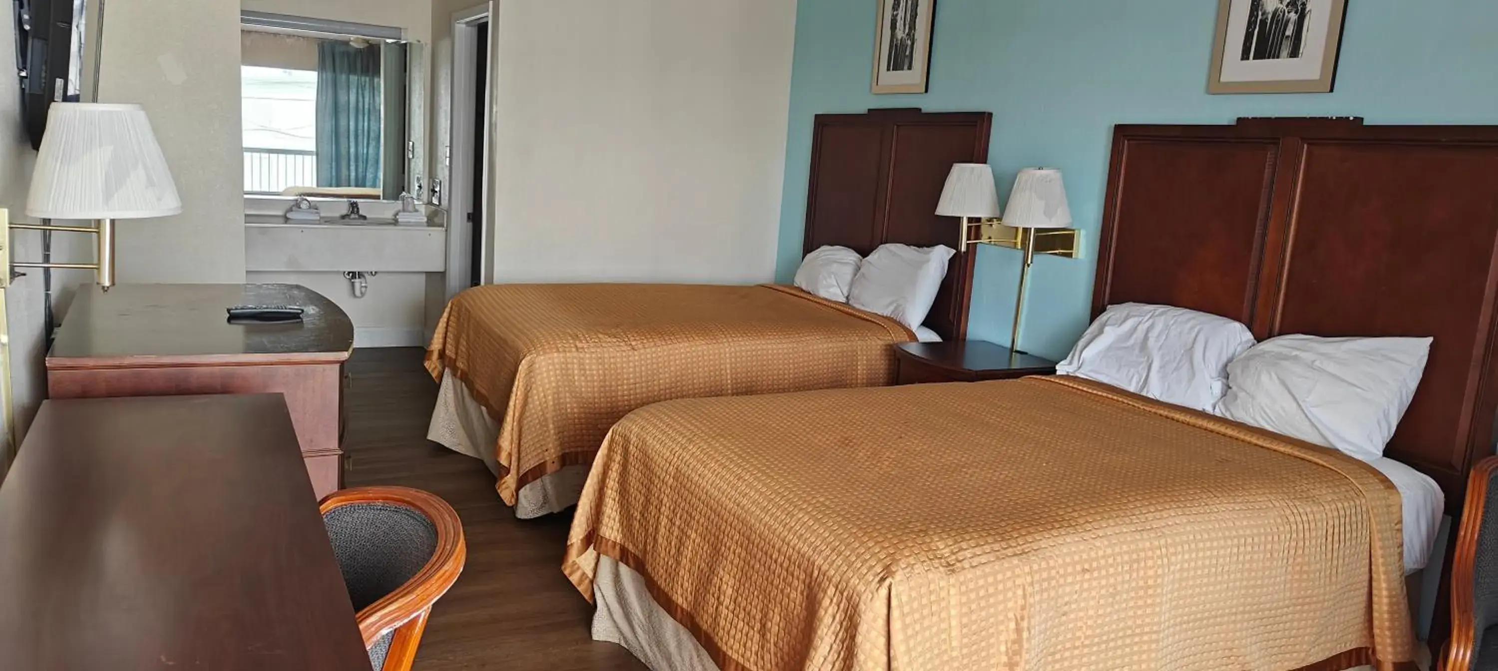 Deluxe Double Room in Countryside Inn Motel Deluxe Double Room in Countryside Inn Motel