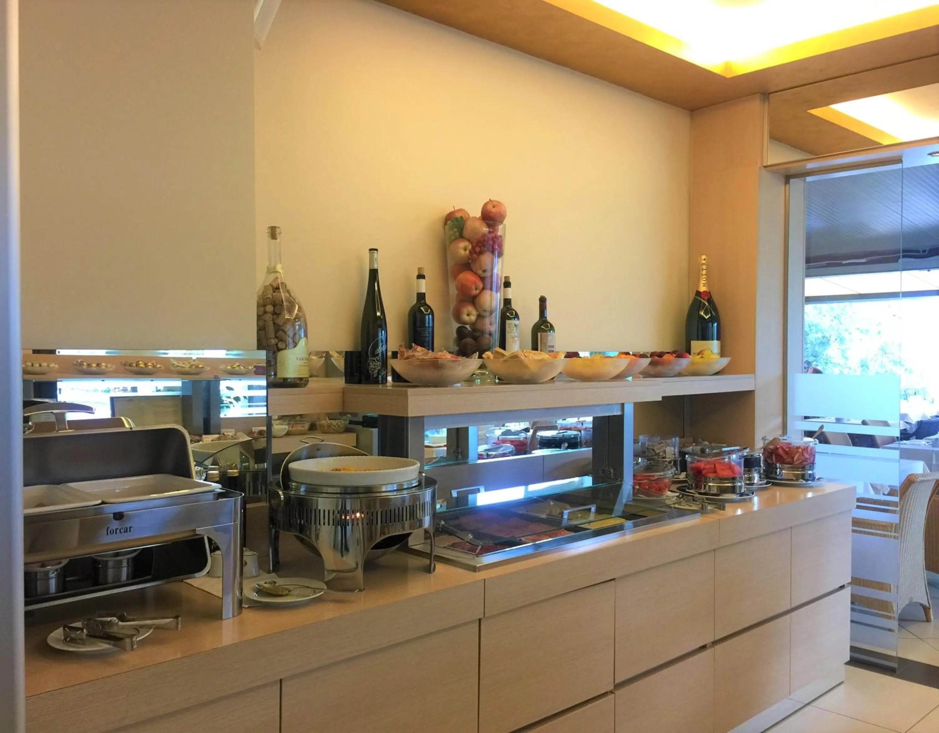 Buffet breakfast in Hotel Galvani