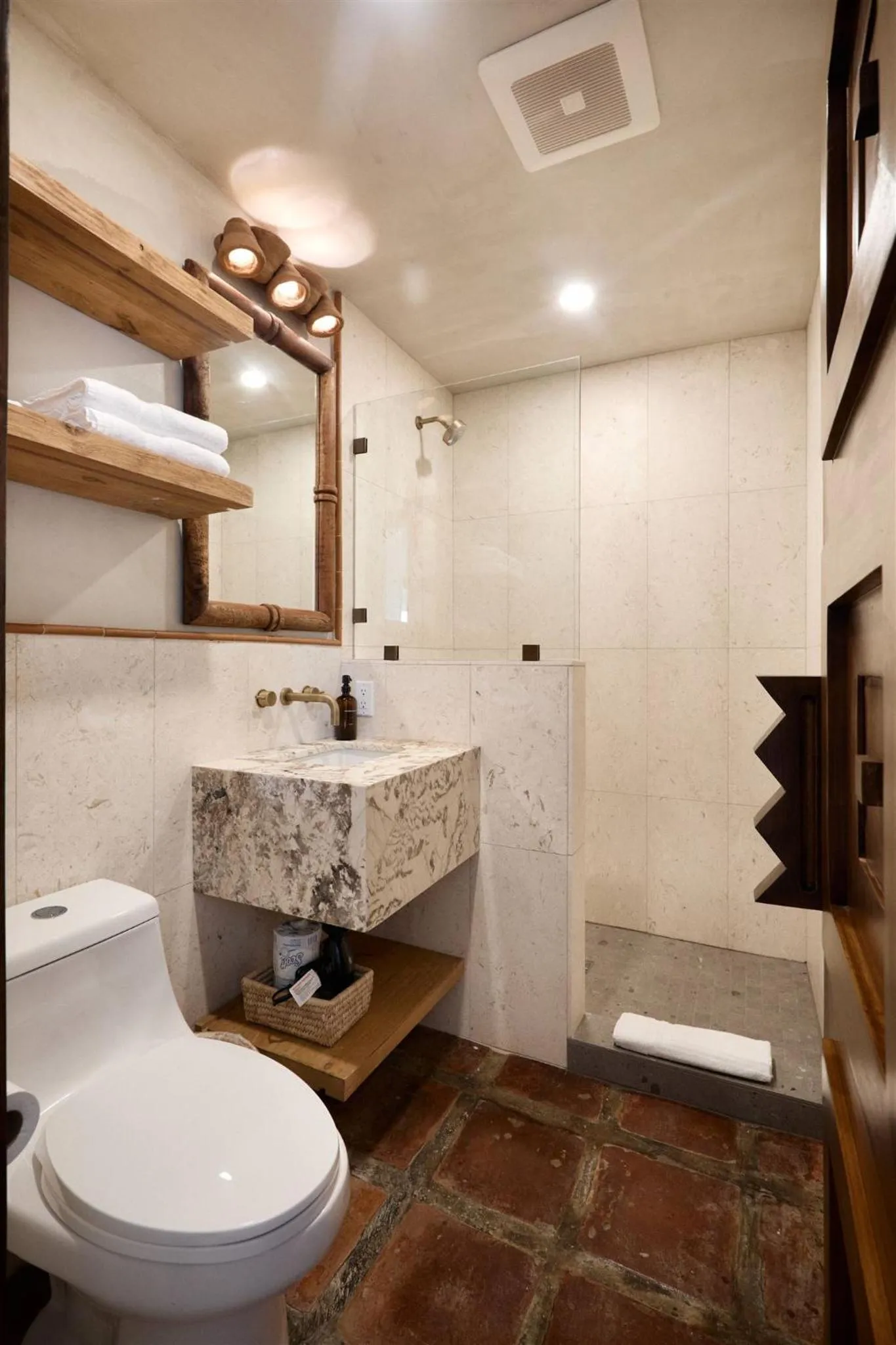 Bathroom in Los Bungalows