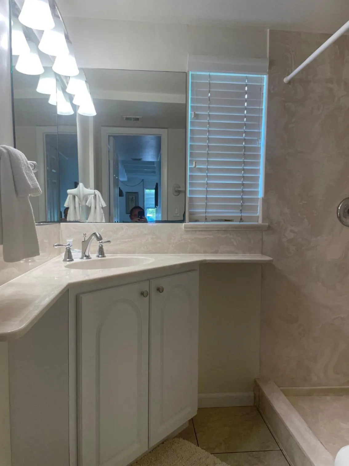 Bathroom in Venice Beach Villas