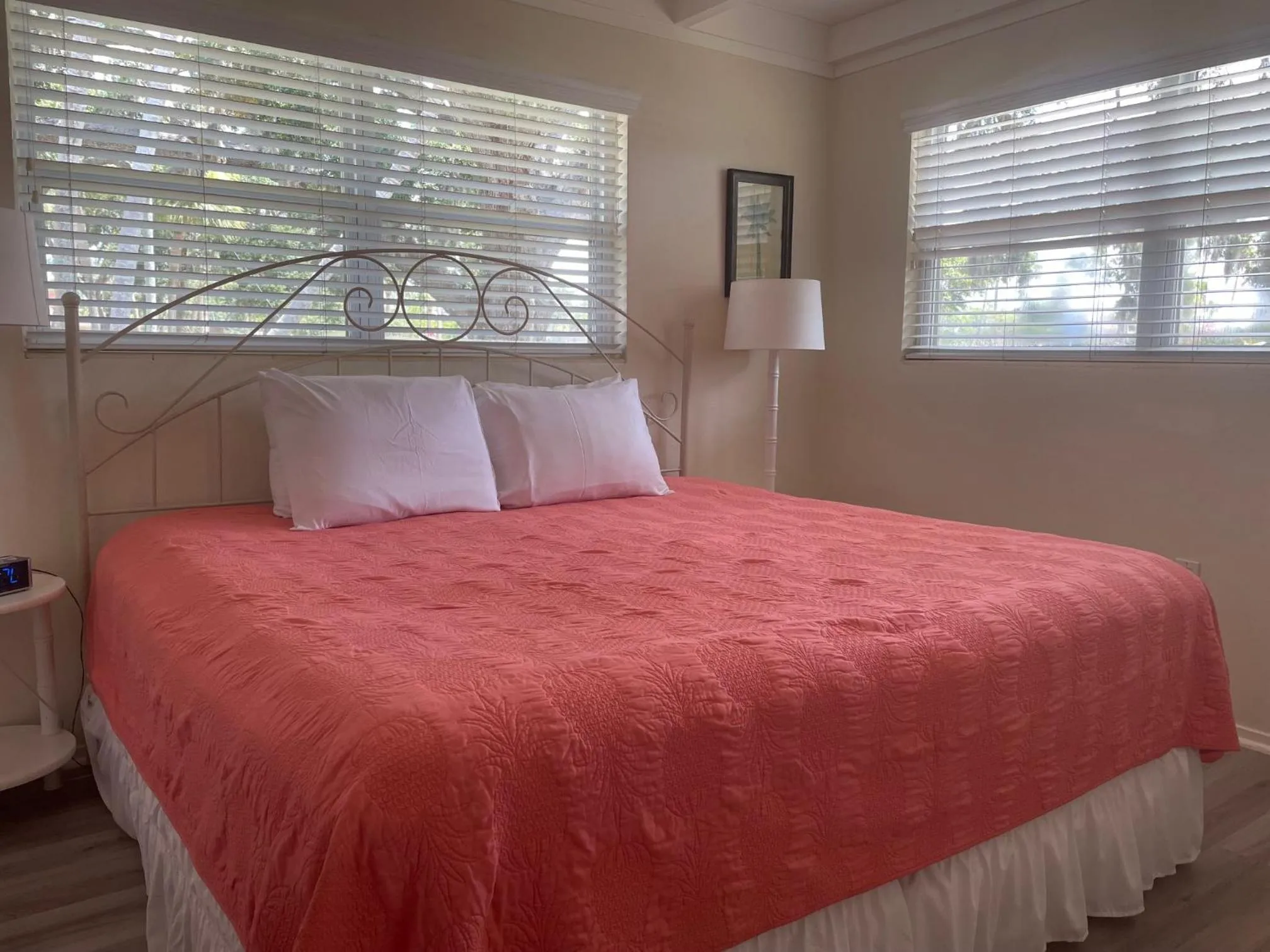 Bed in Venice Beach Villas