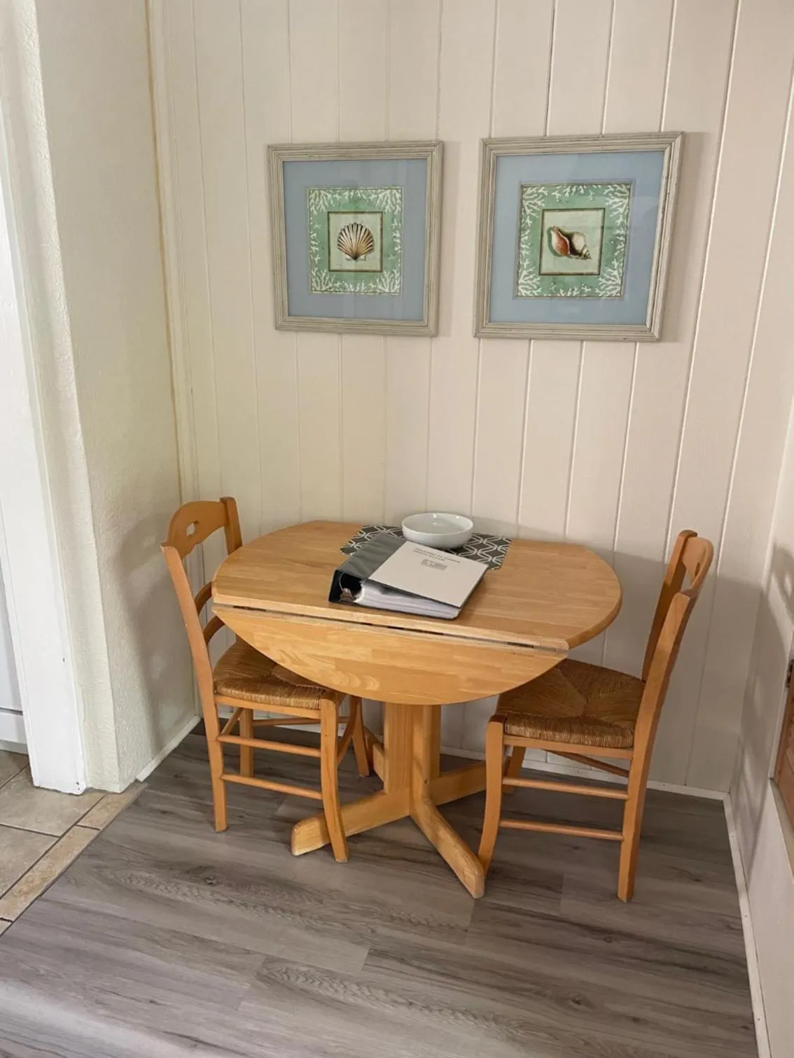 Dining area in Venice Beach Villas