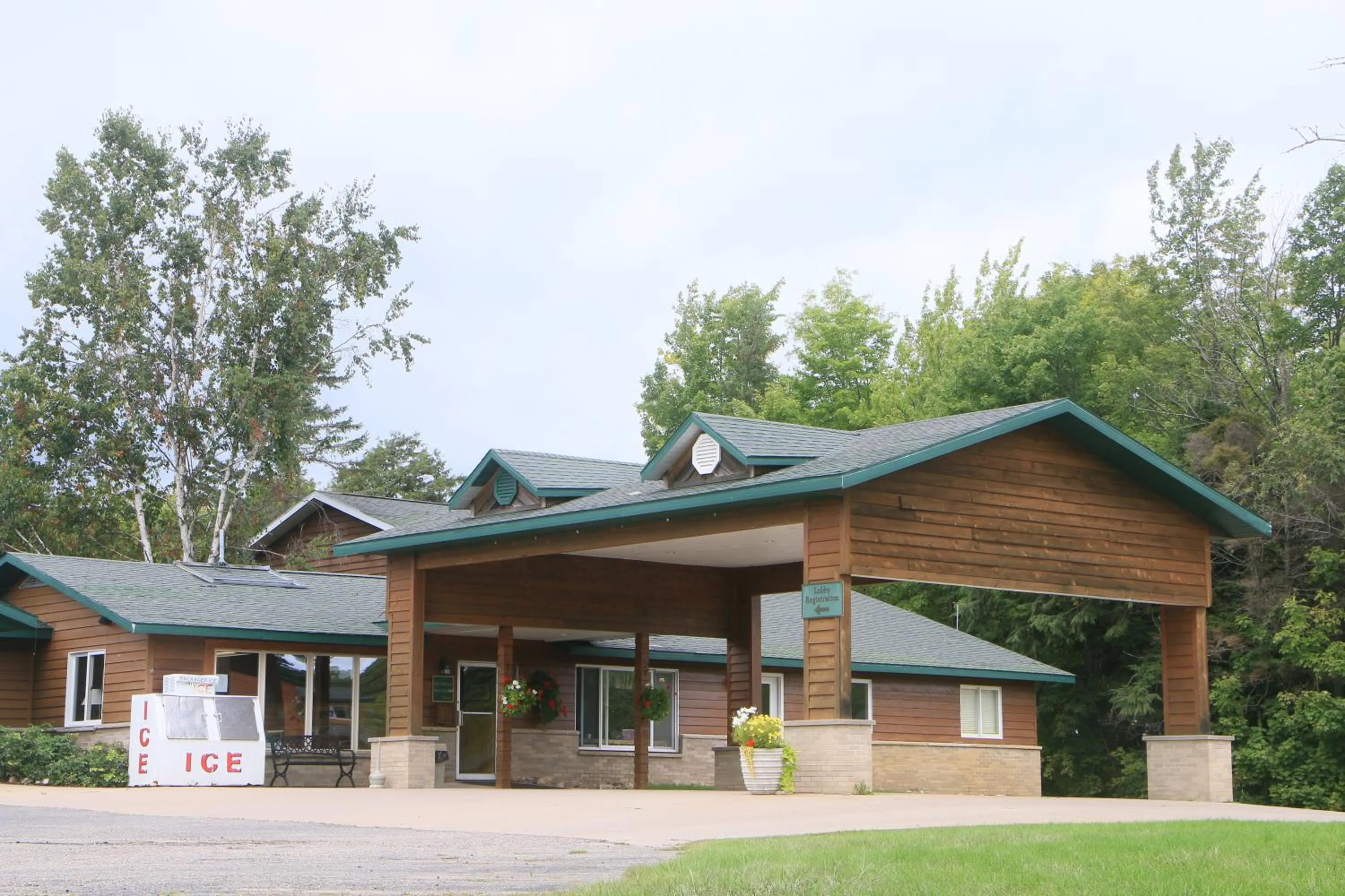 Quality Inn & Suites Munising