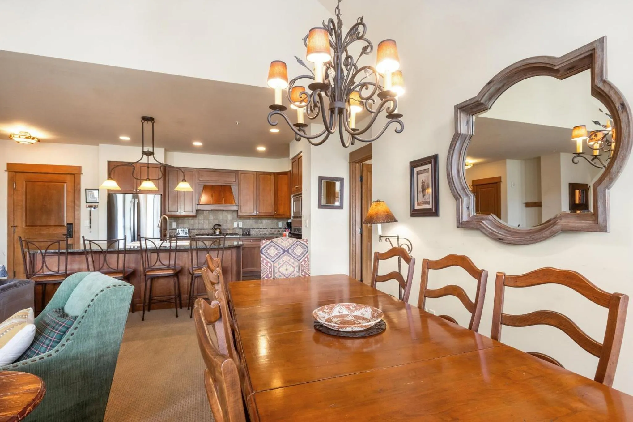 Restaurant/places to eat in Timbers & Lone Eagle by Vail Resorts