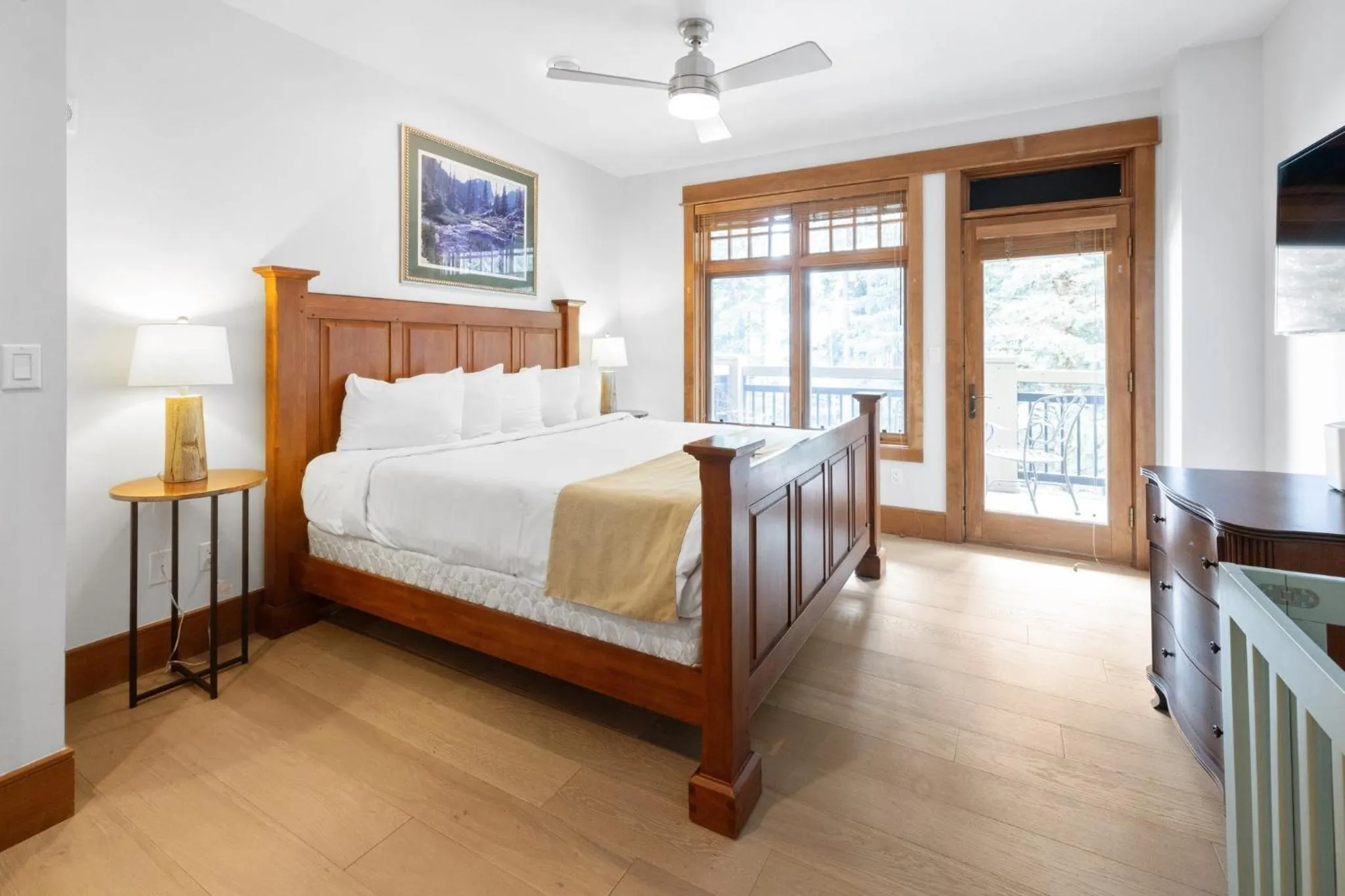 Bedroom, Bed in Timbers & Lone Eagle by Vail Resorts