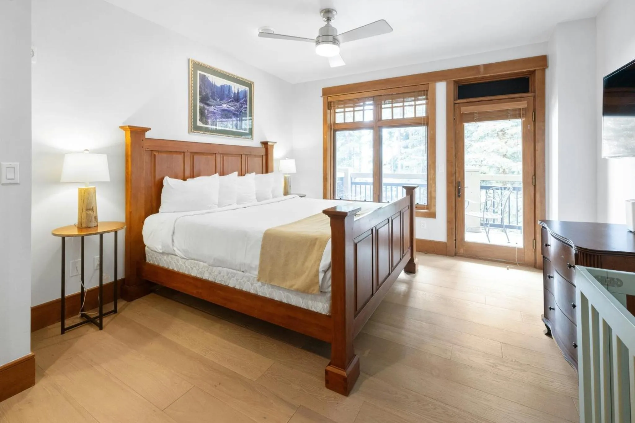 Bedroom, Bed in Timbers & Lone Eagle by Vail Resorts