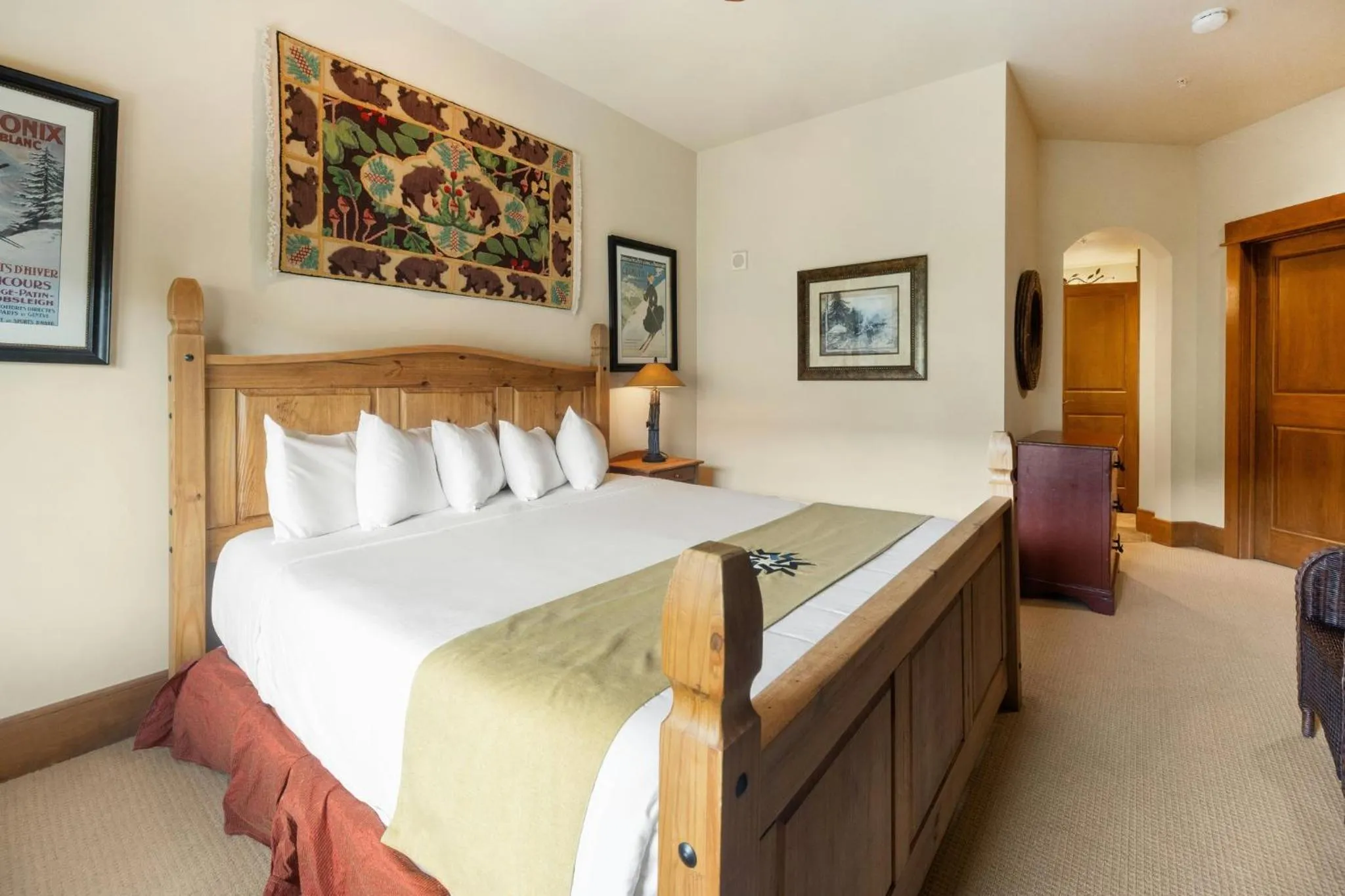 Bedroom, Bed in Timbers & Lone Eagle by Vail Resorts