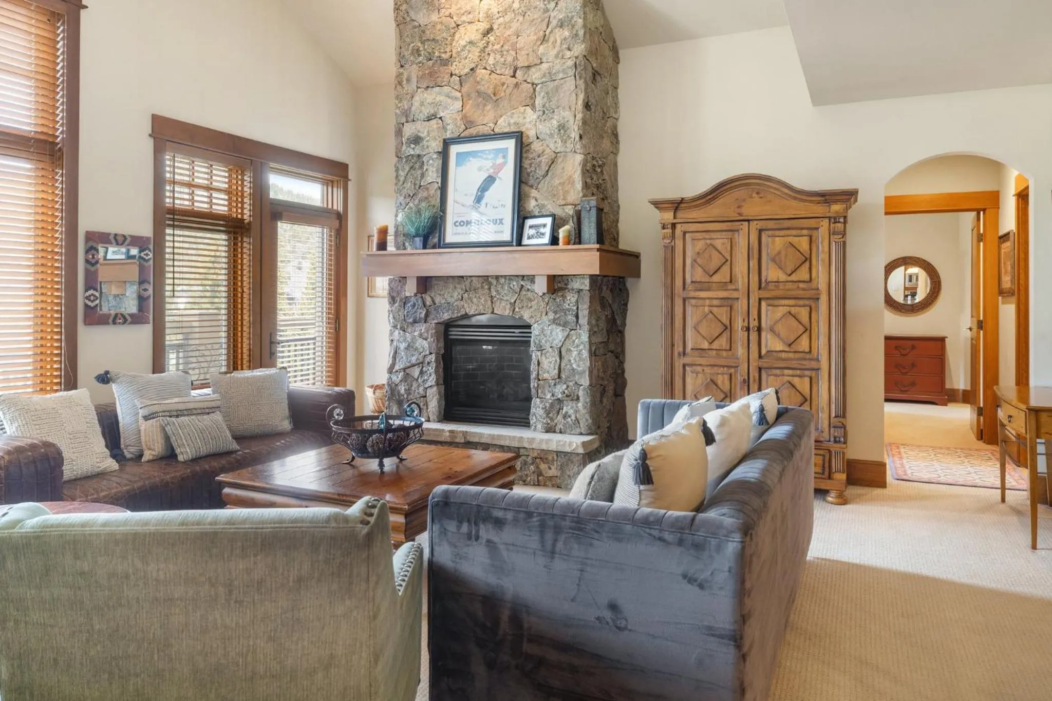 Living room in Timbers & Lone Eagle by Vail Resorts