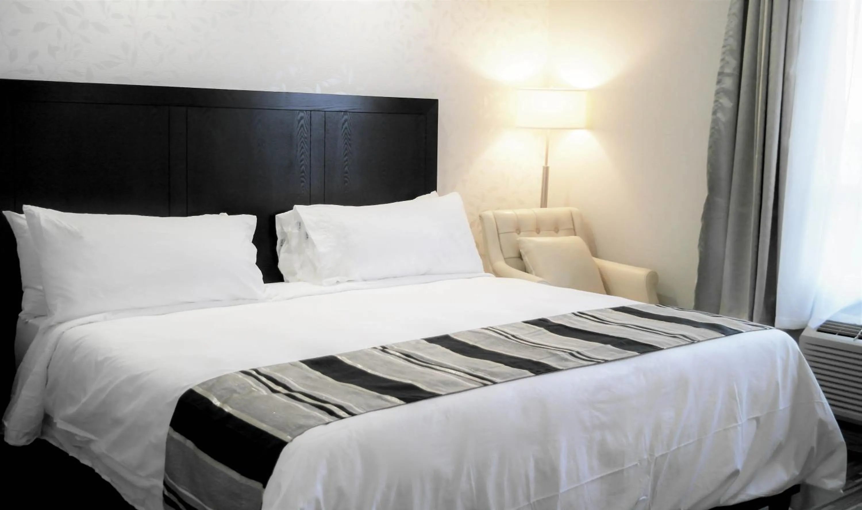 TV and multimedia, Room Photo in Stars Inn