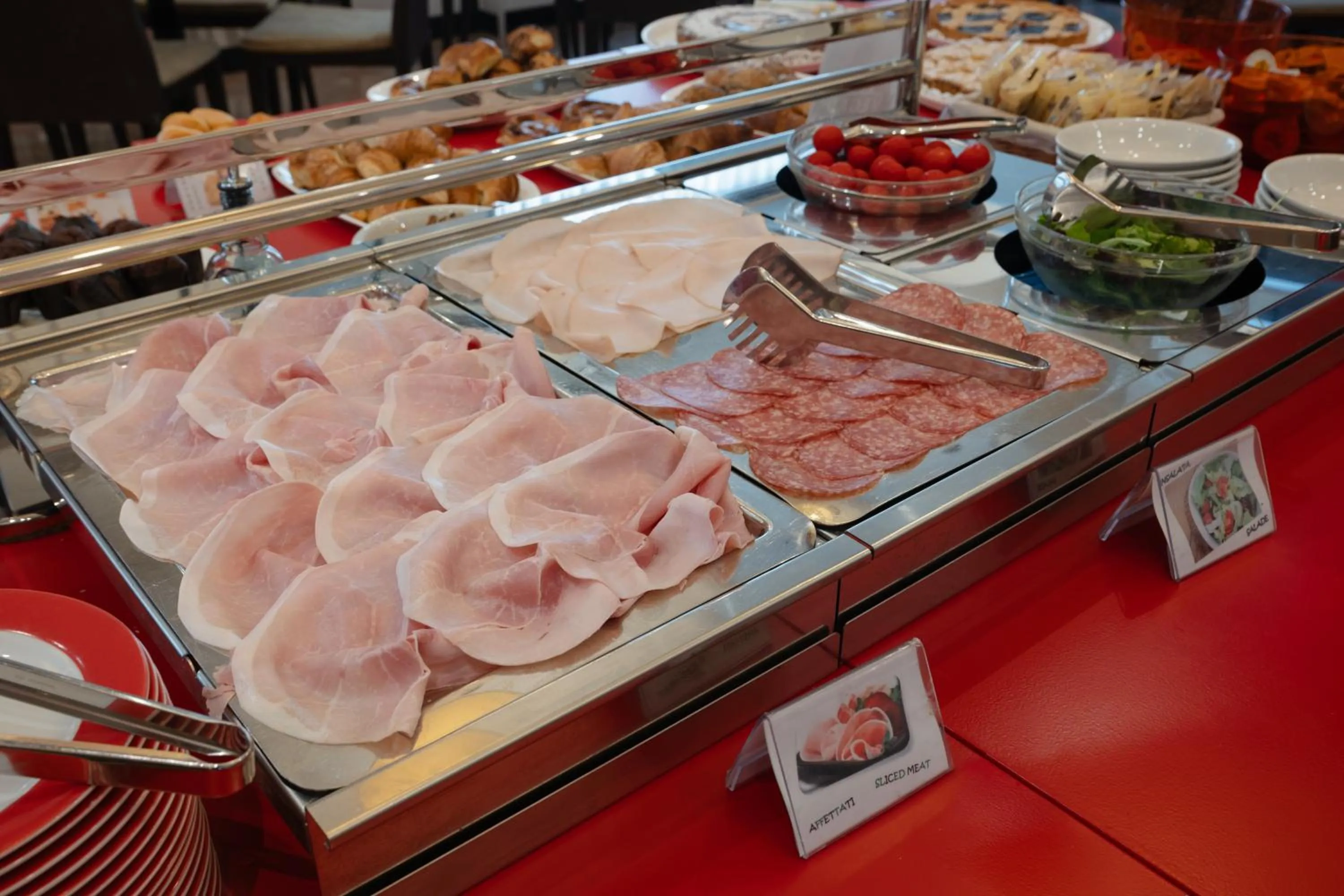 Buffet breakfast in Hotel Toscanini