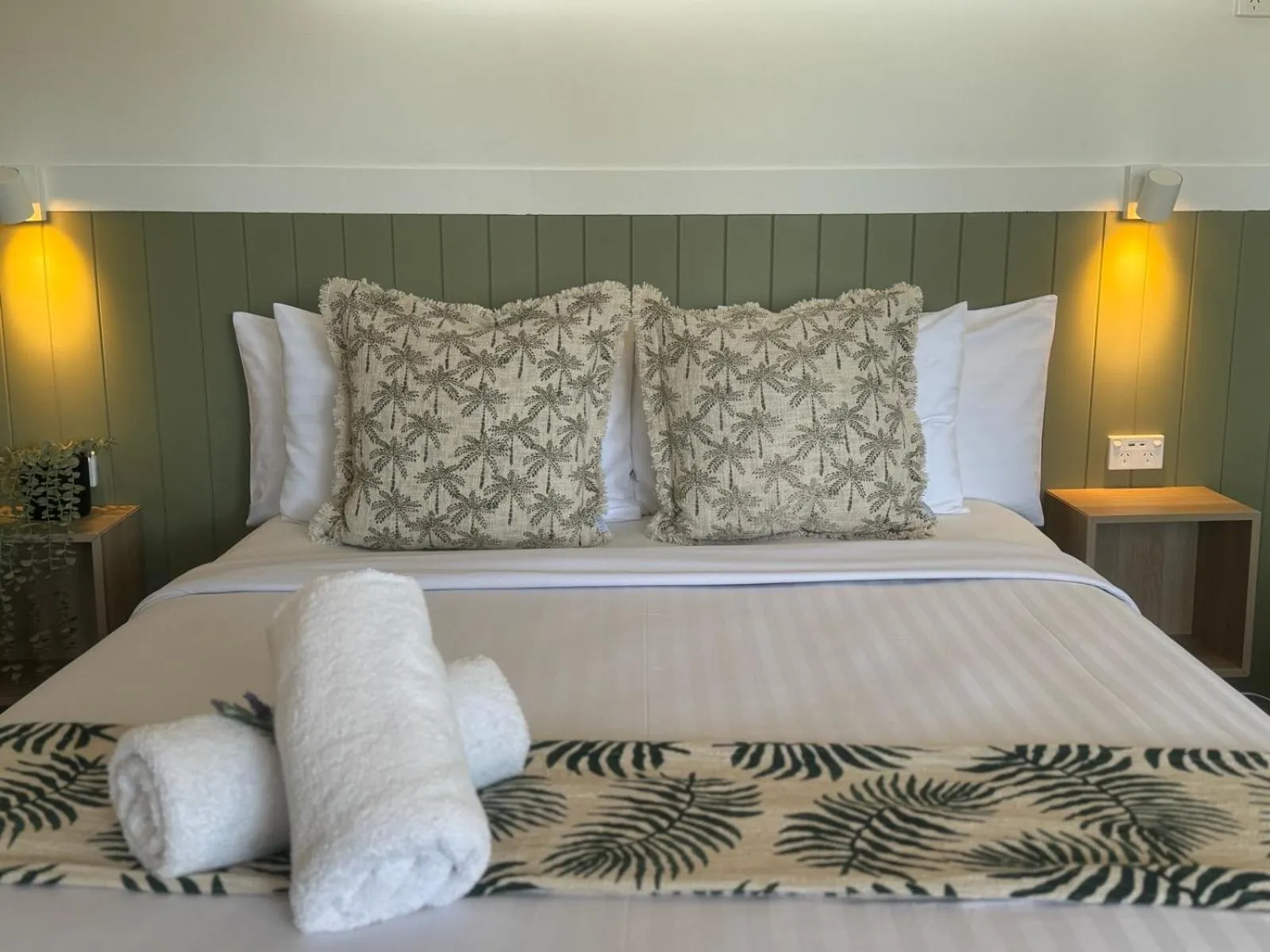 Bed in The Highlander Motel - 24HR Check In