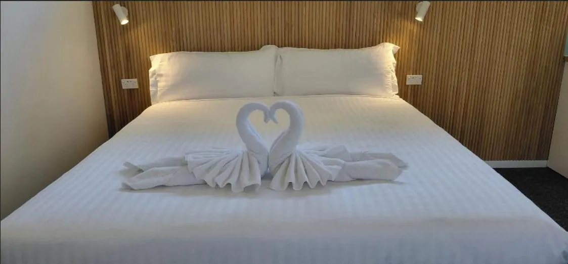 Bed in The Highlander Motel - 24HR Check In