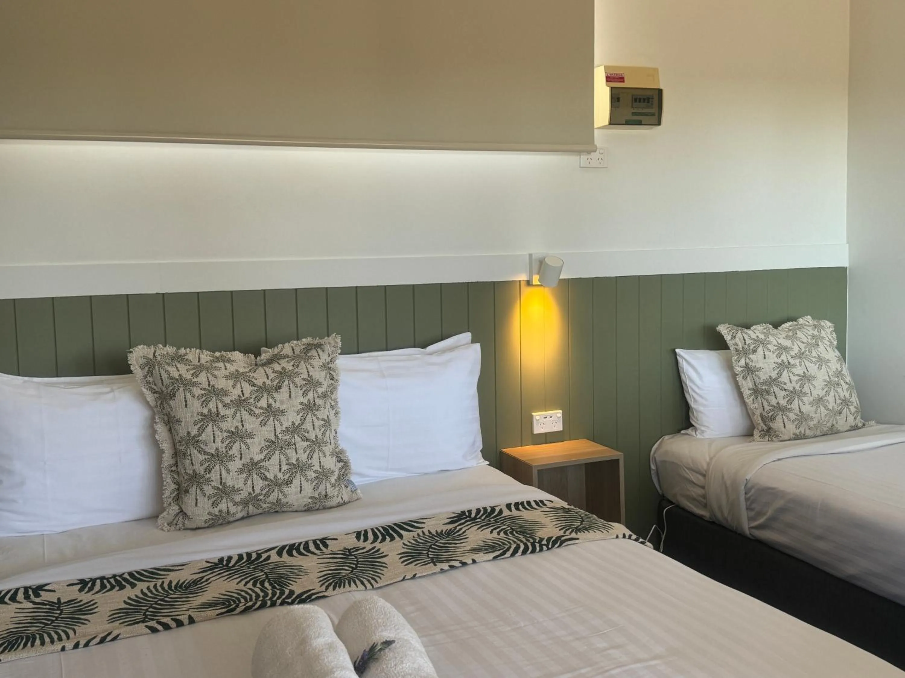 Bed in The Highlander Motel - 24HR Check In