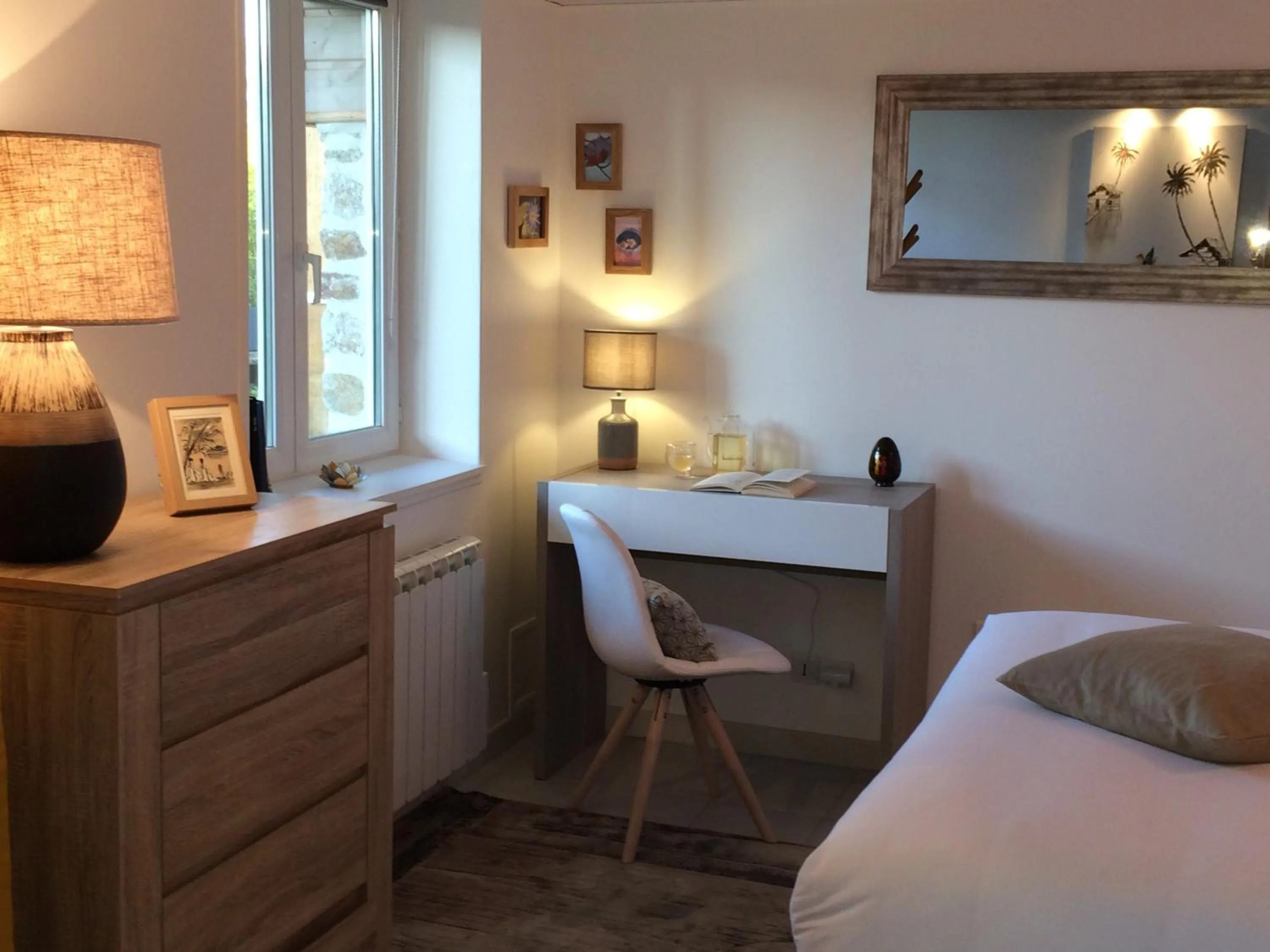 Photo of the whole room, Bed in Chambres d'hôtes de La Roche