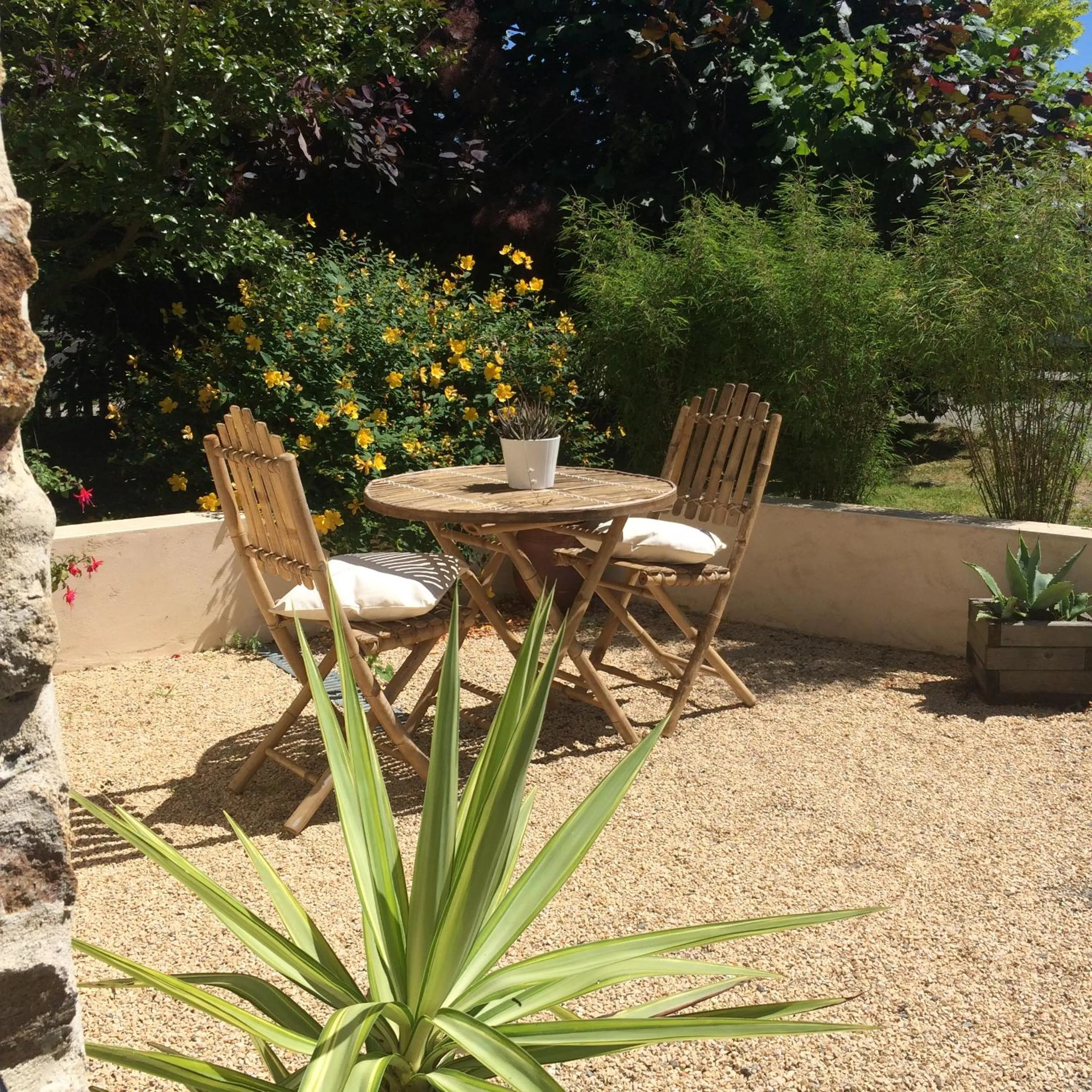 Patio in Chambres d'hôtes de La Roche