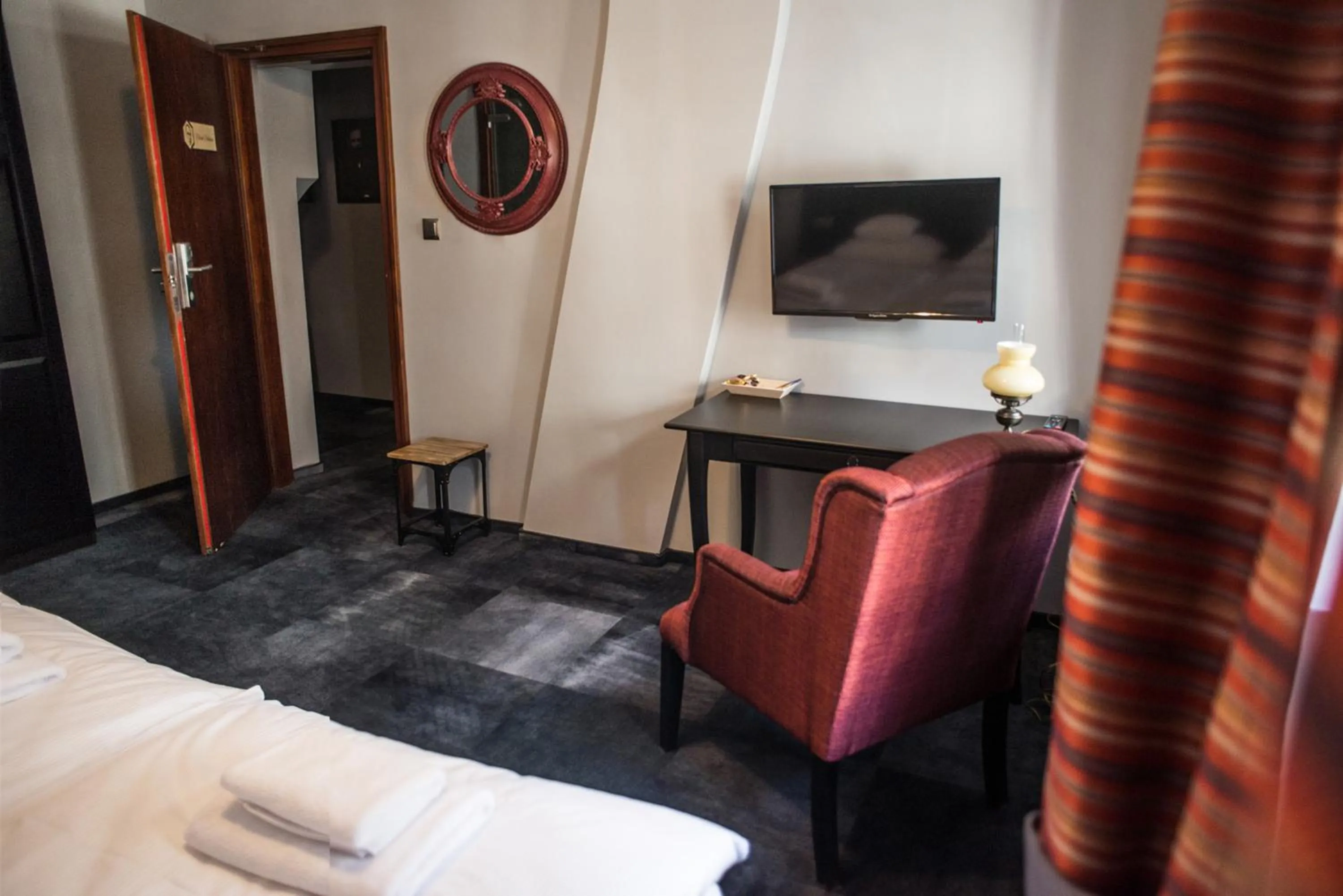 Photo of the whole room, Bed in Apartamenty Siedem Komnat Siedmiu Mistrzów