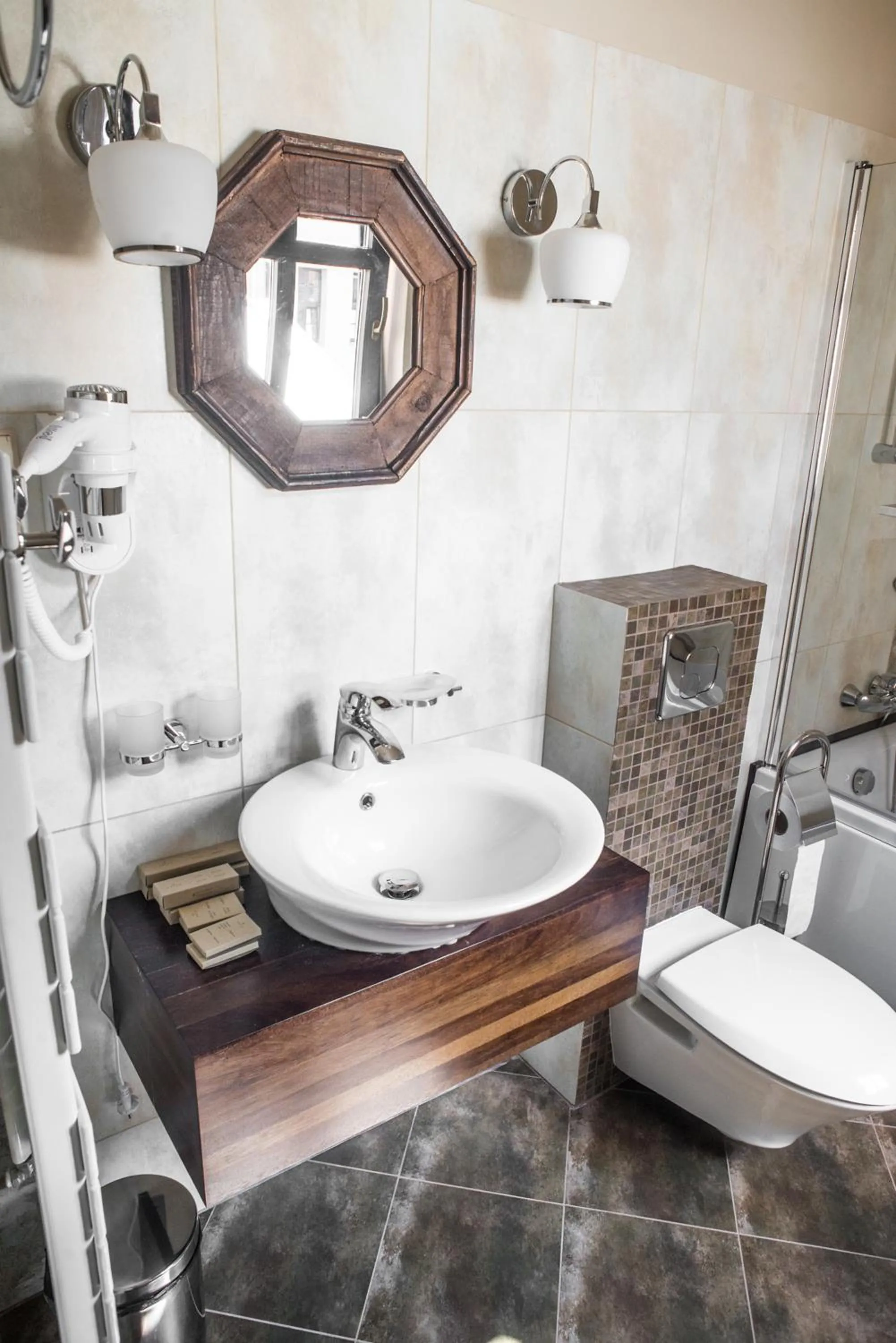 Toilet in Apartamenty Siedem Komnat Siedmiu Mistrzów