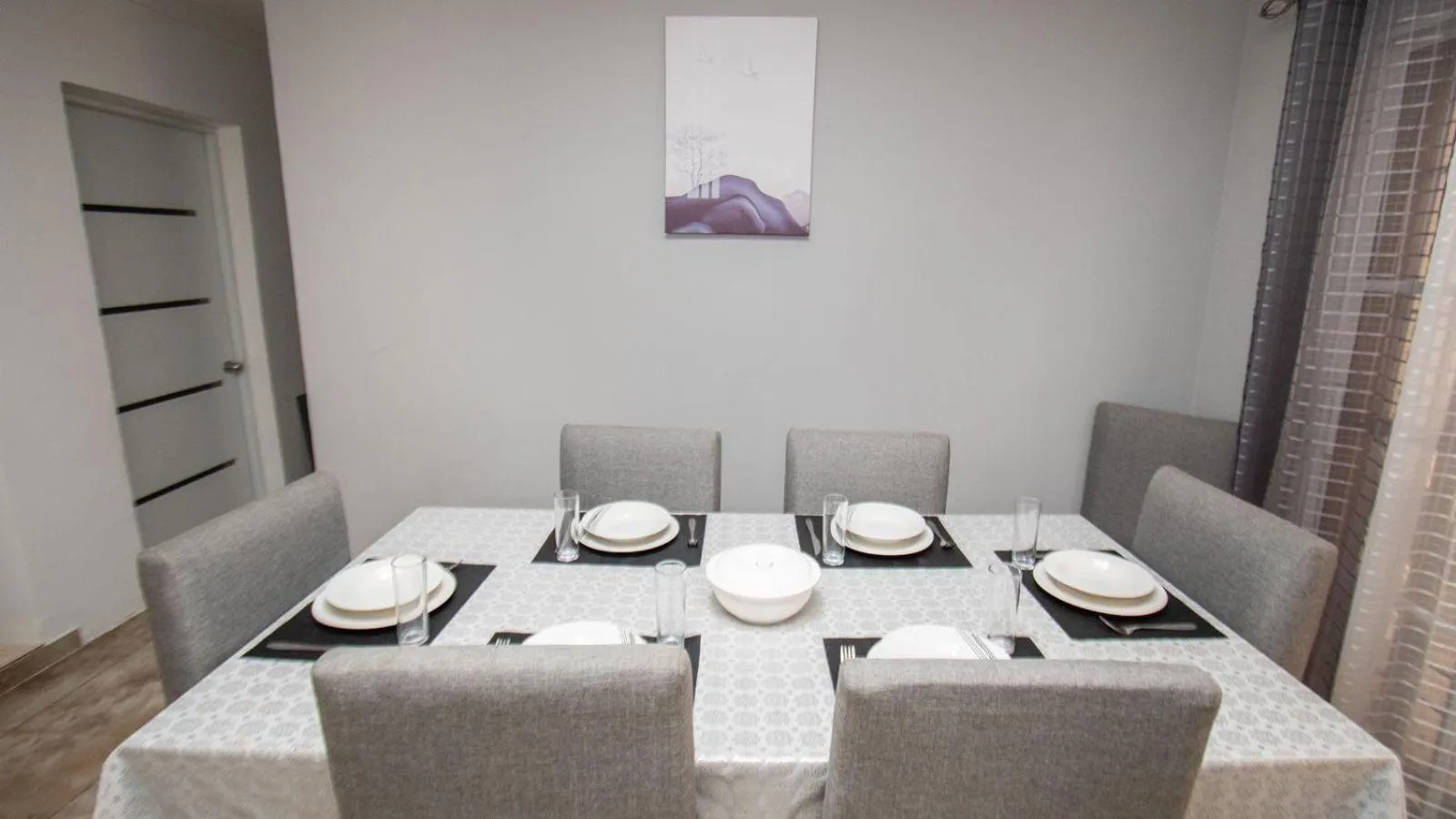 Dining area in Nely y Pietro share apartment