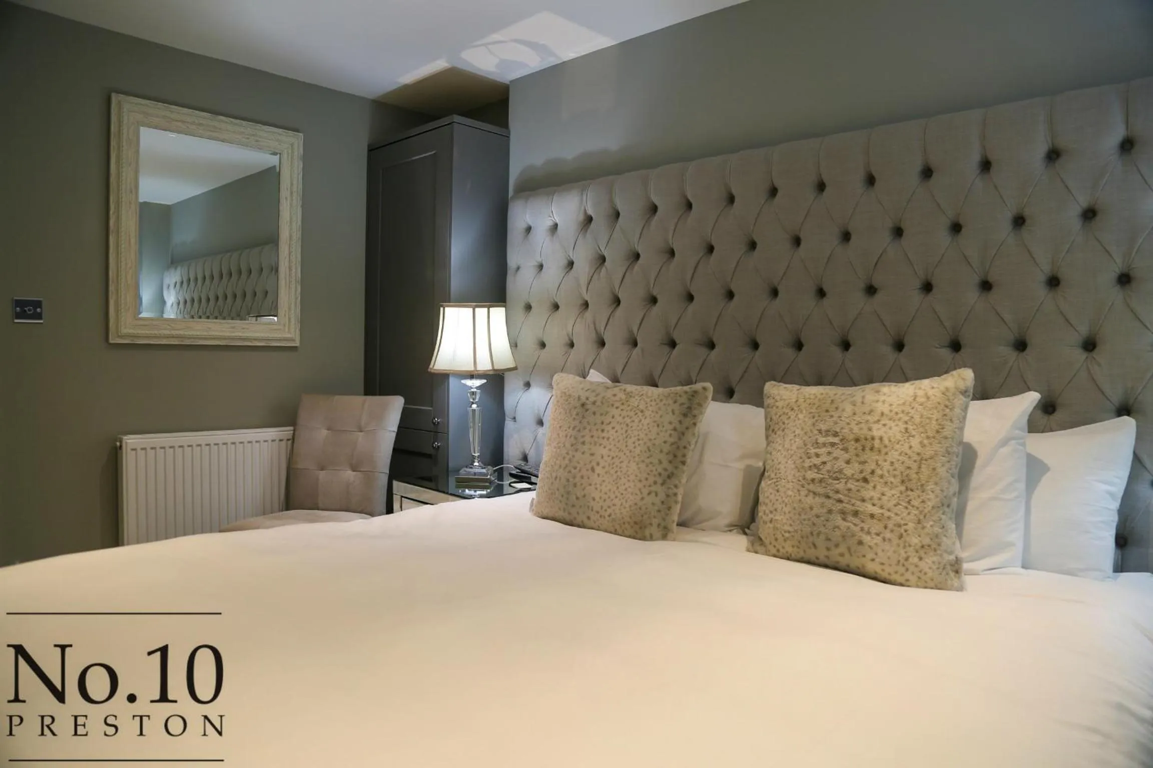 Bedroom, Bed in No.10 Preston