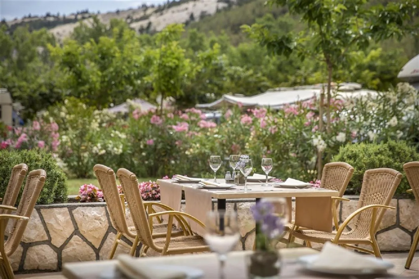 Restaurant/places to eat in Mobile Homes Victoria San Marino