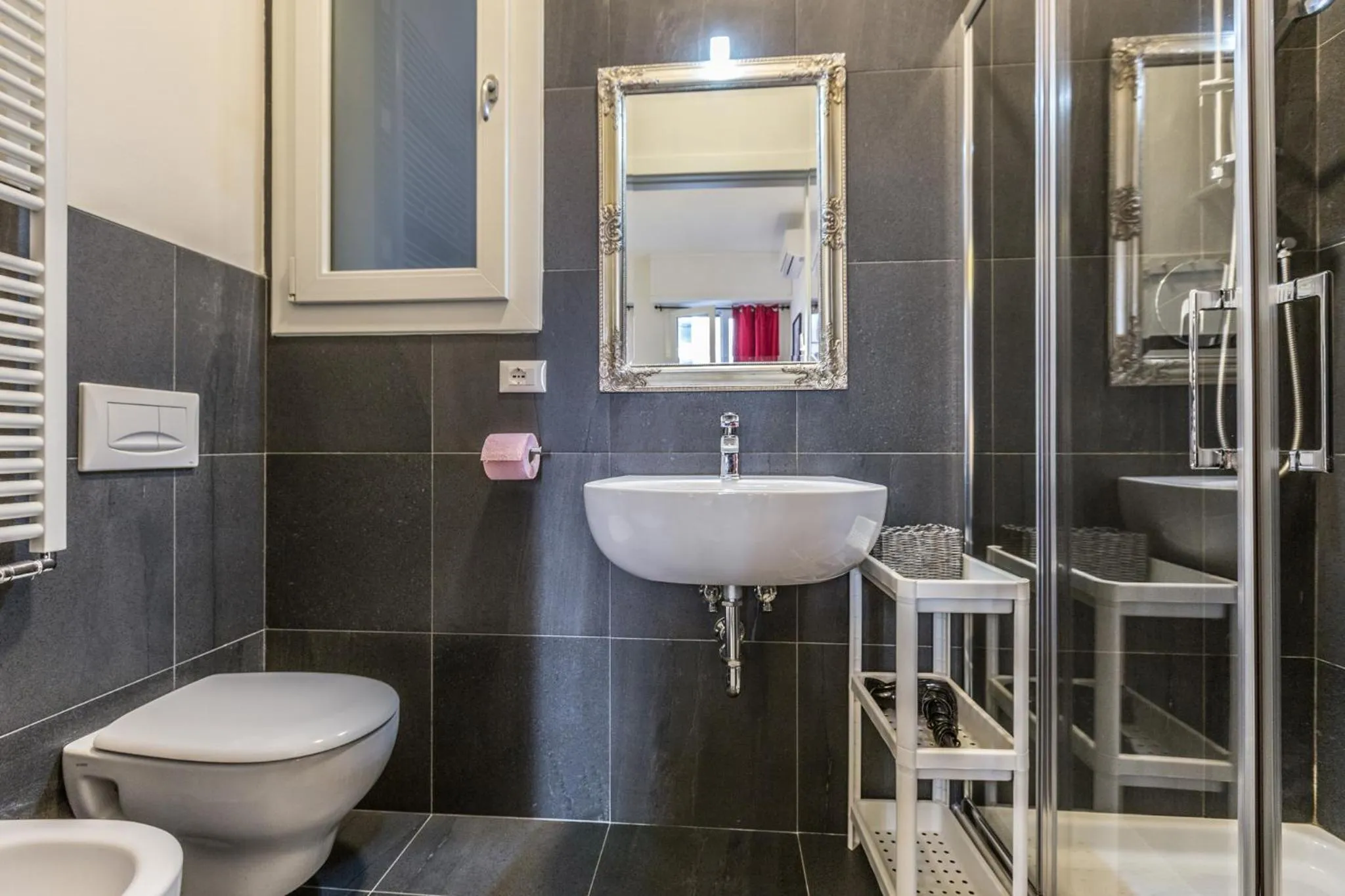 Bathroom in Central City Rooms