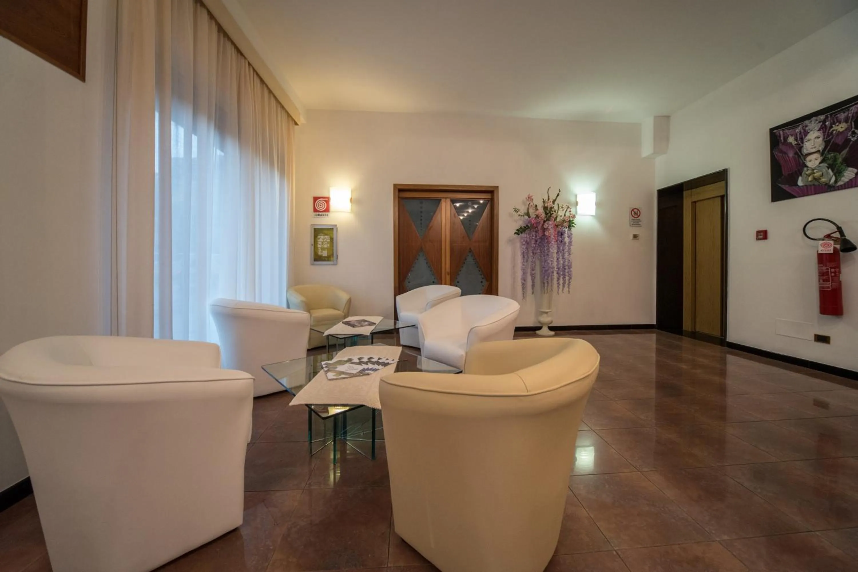 Lobby or reception in New Petit Hotel